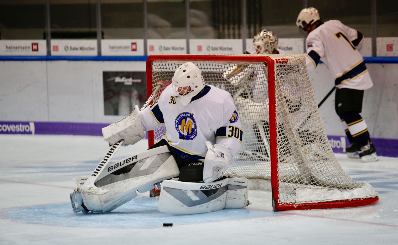 Canon EOS 5D Mark III sample photo. Ice hockey, sport, ice photography
