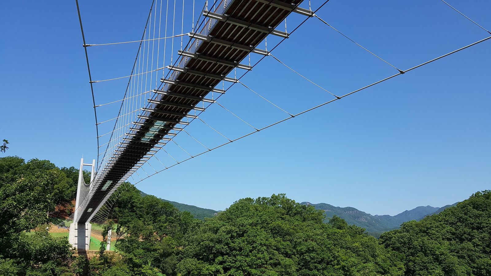 Samsung Galaxy S7 Edge sample photo. Bridge, rocking legs, landscape photography