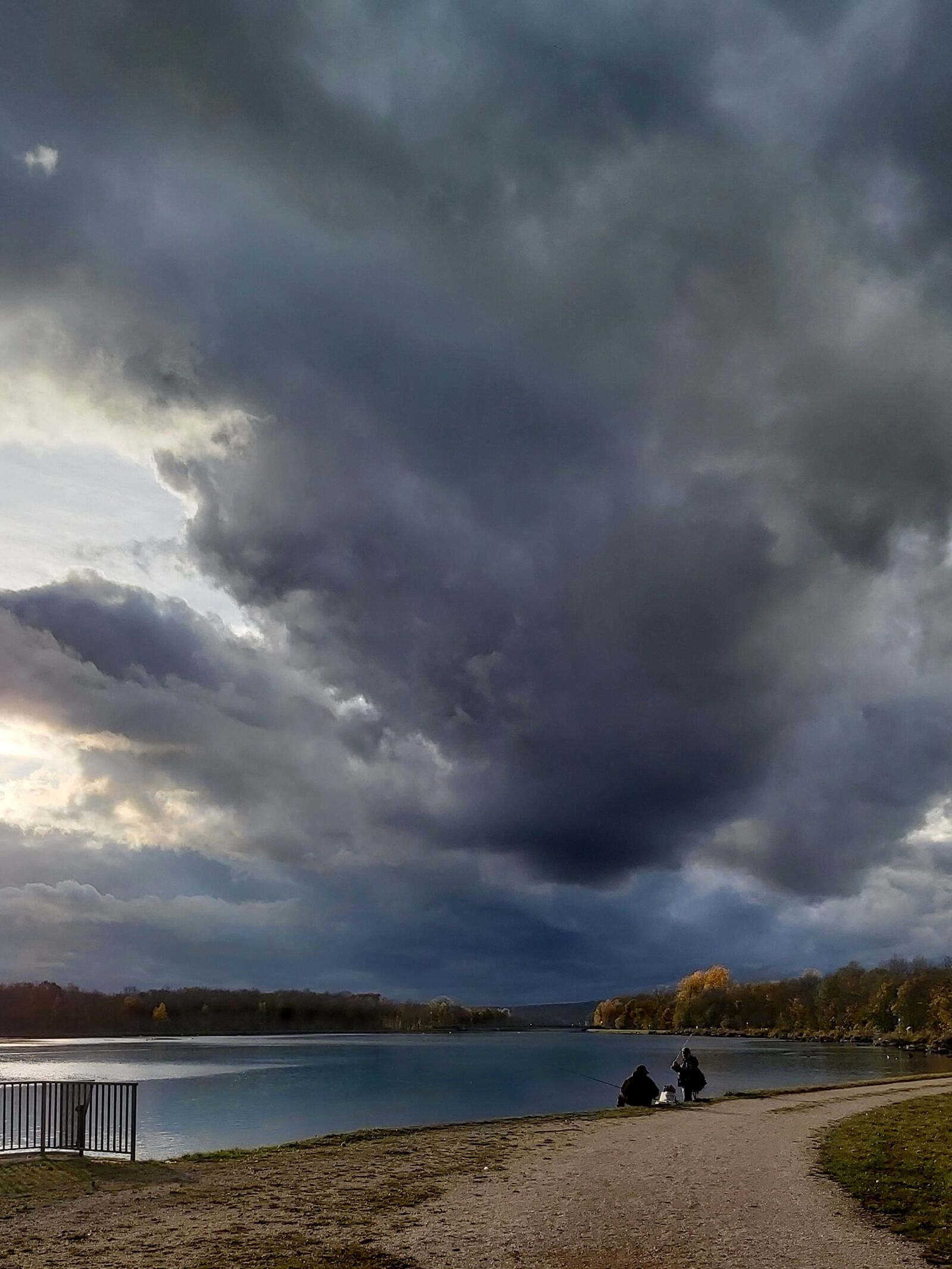 Samsung Galaxy A70 sample photo. Nature, cloud mood, storm photography