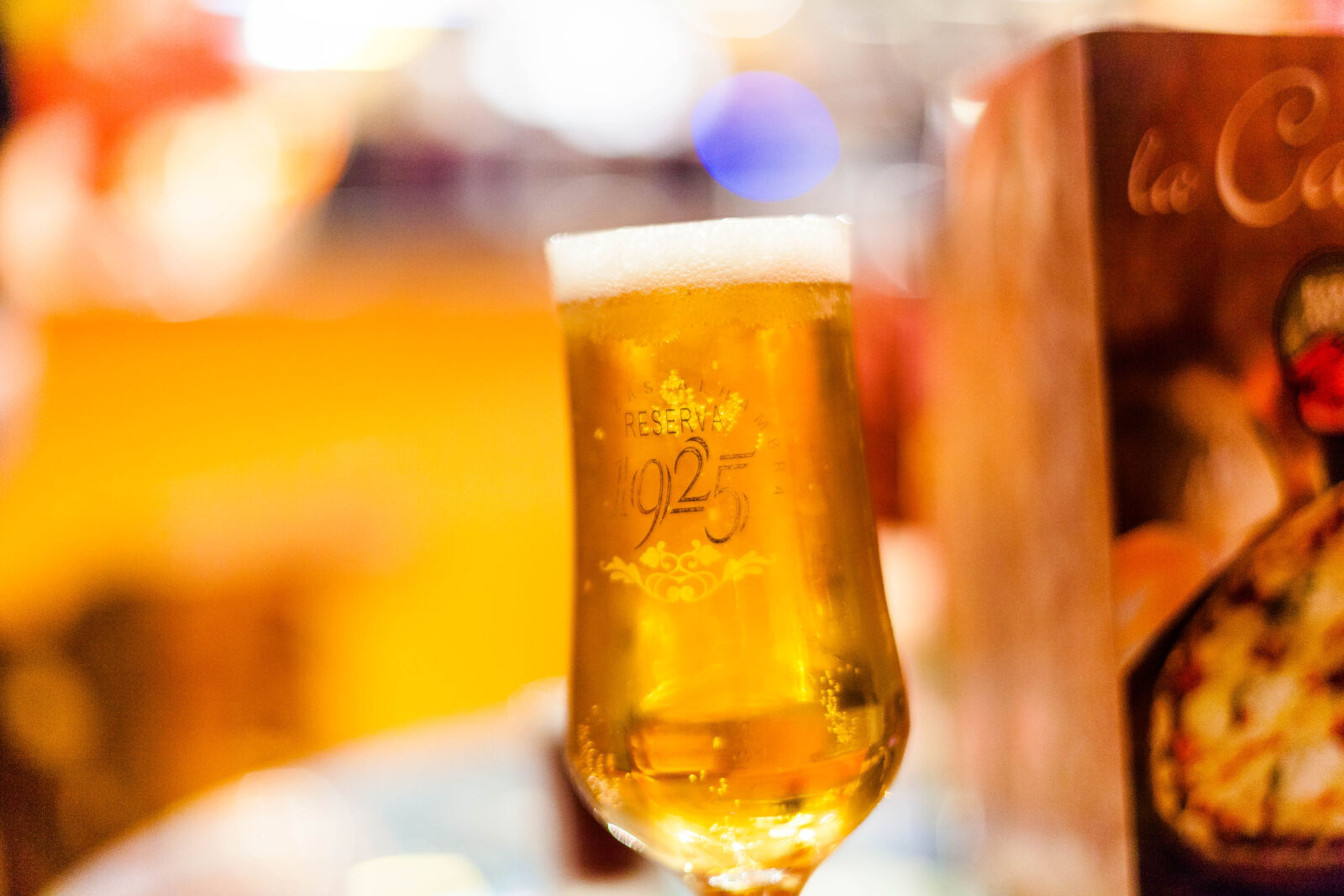 Canon EOS 5D Mark II sample photo. Andorra, bar, beer, blond photography
