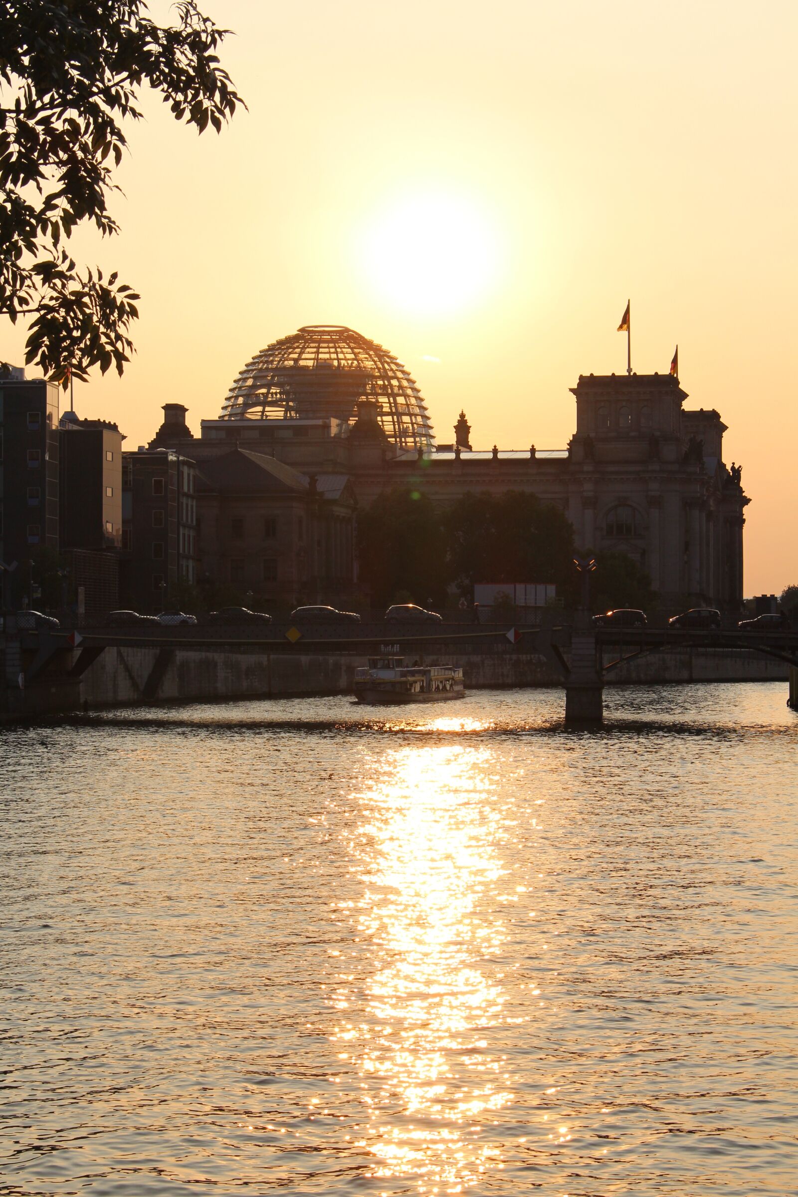 Canon EOS 700D (EOS Rebel T5i / EOS Kiss X7i) sample photo. Sunset, spree, abendstimmung photography