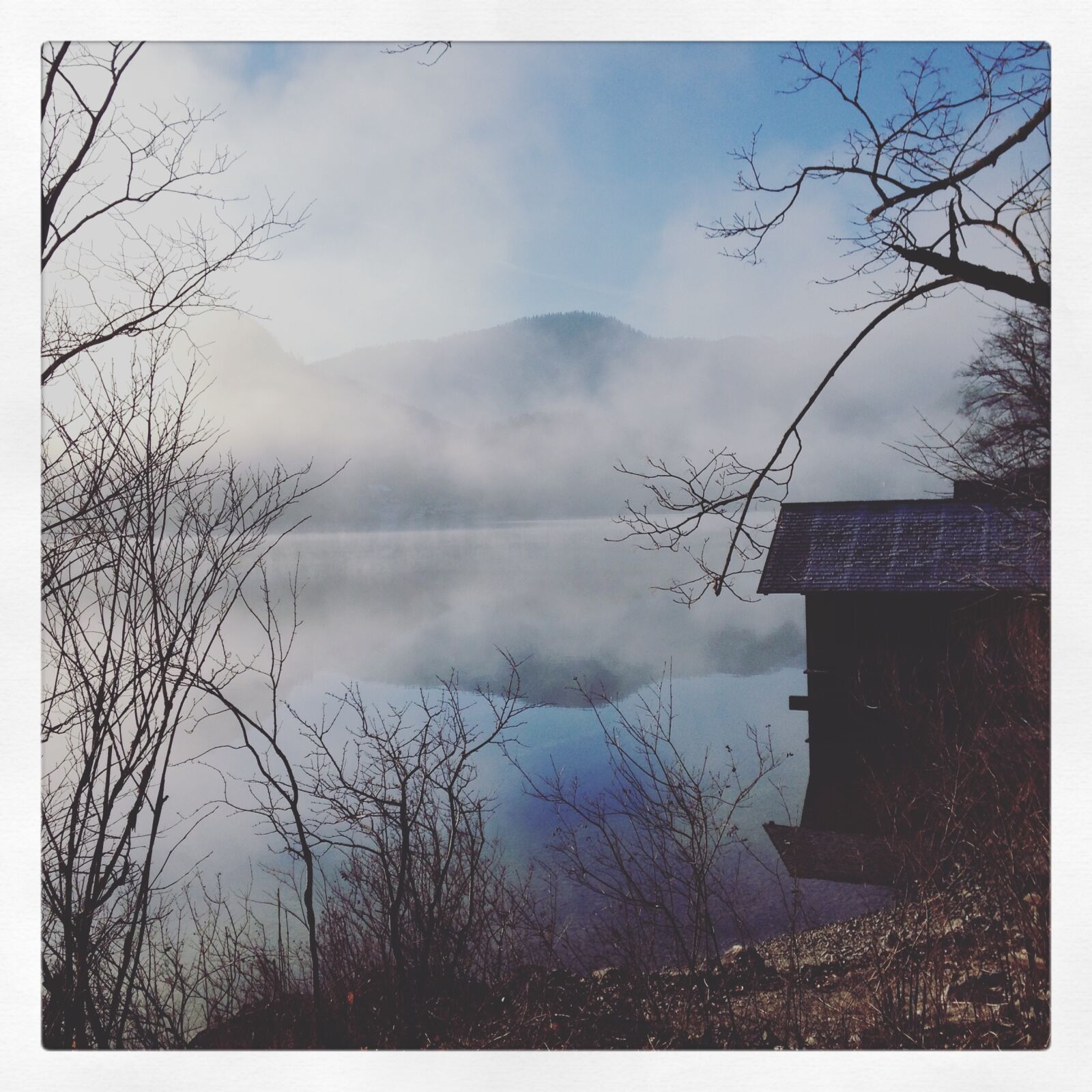 iPhone 5c back camera 4.12mm f/2.4 sample photo. Lake, fog, water photography