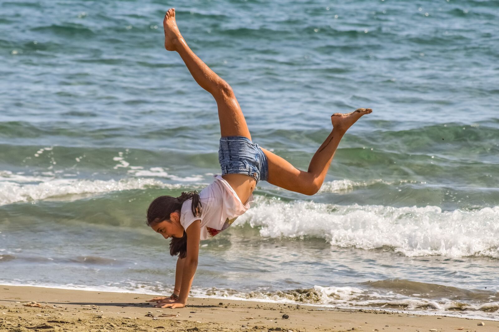 Nikon D3300 sample photo. Girl, exercise, outdoor photography