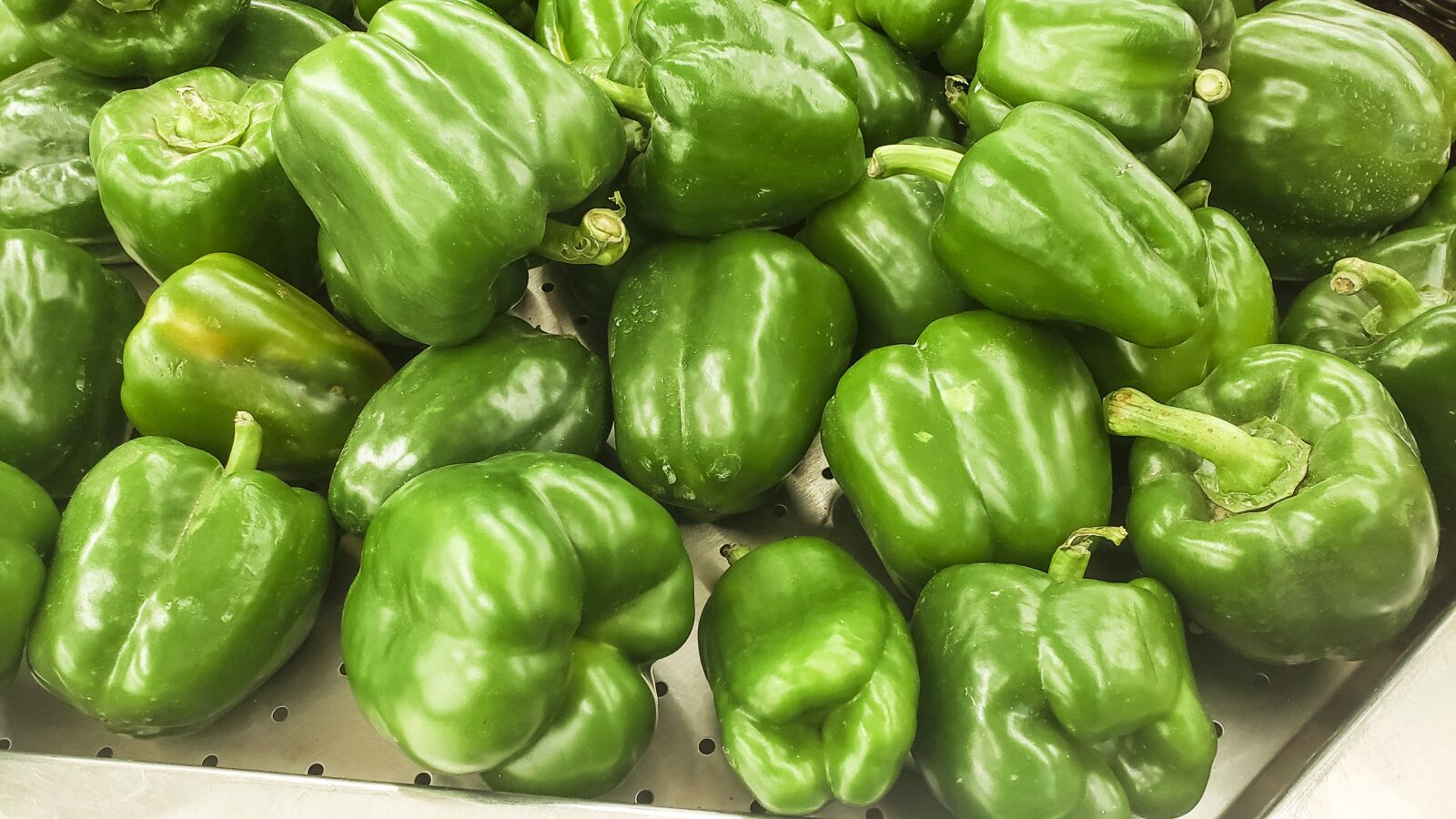 Samsung Galaxy S9+ sample photo. Green paper, vegetables, plants photography