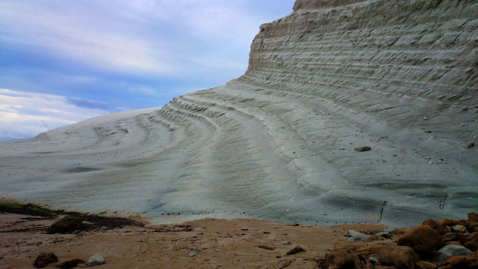 Sony Xperia Z1 sample photo. Cliff, nature, clouds photography