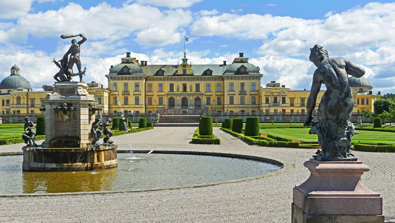 Panasonic Lumix DMC-GX8 sample photo. Drottningholm palace, schlossgarten, garden photography