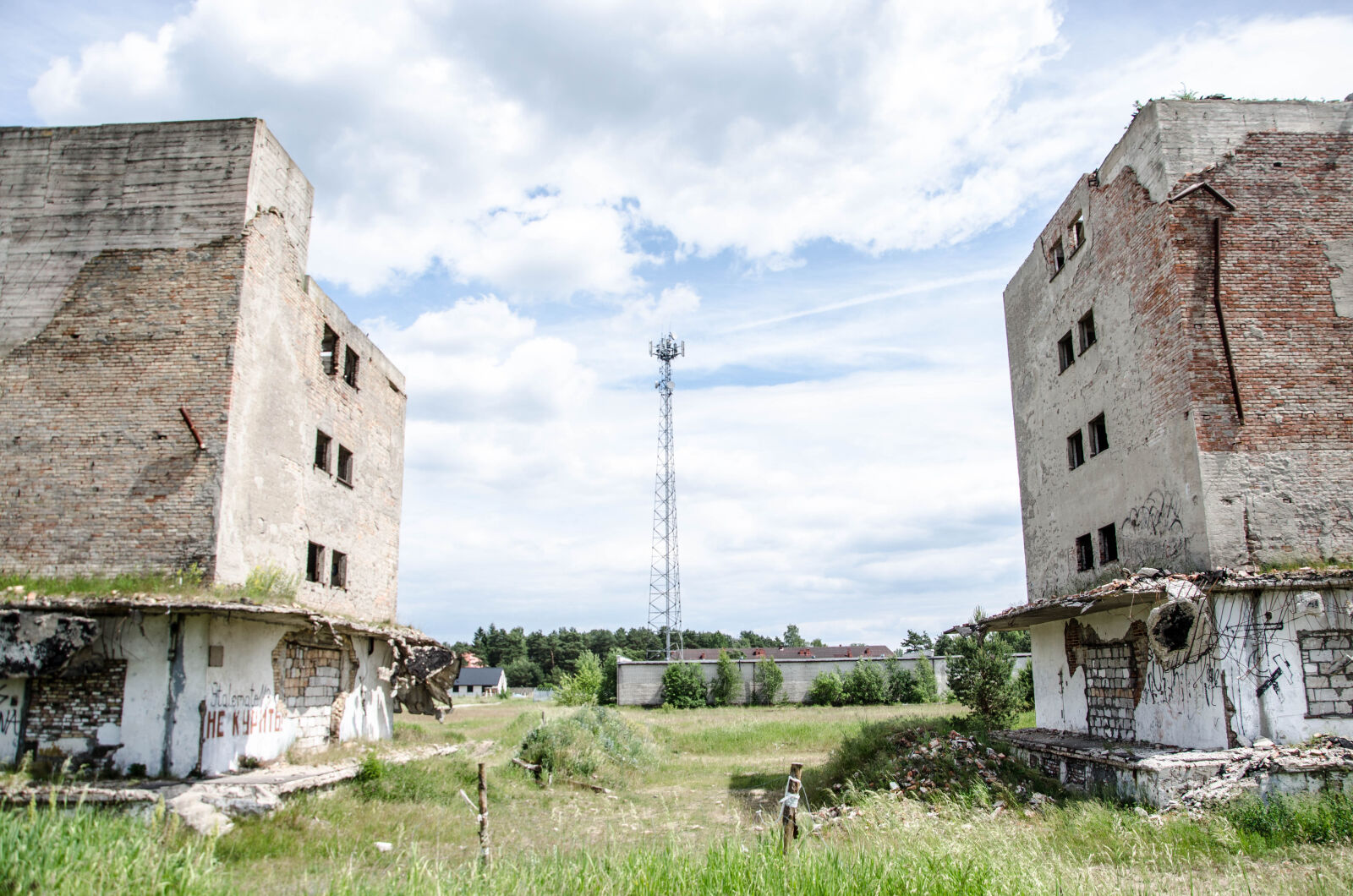 Nikon D5100 sample photo. Bricks, buildings, city, landscape photography