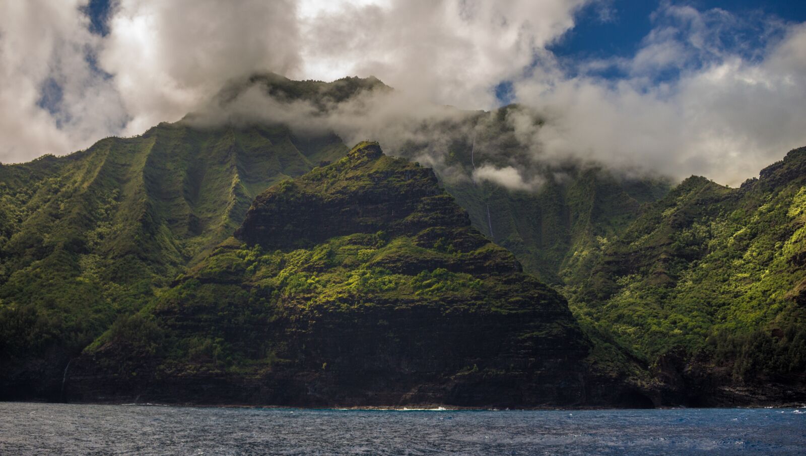 Canon EOS 700D (EOS Rebel T5i / EOS Kiss X7i) sample photo. Hawaii, beach, daylight photography
