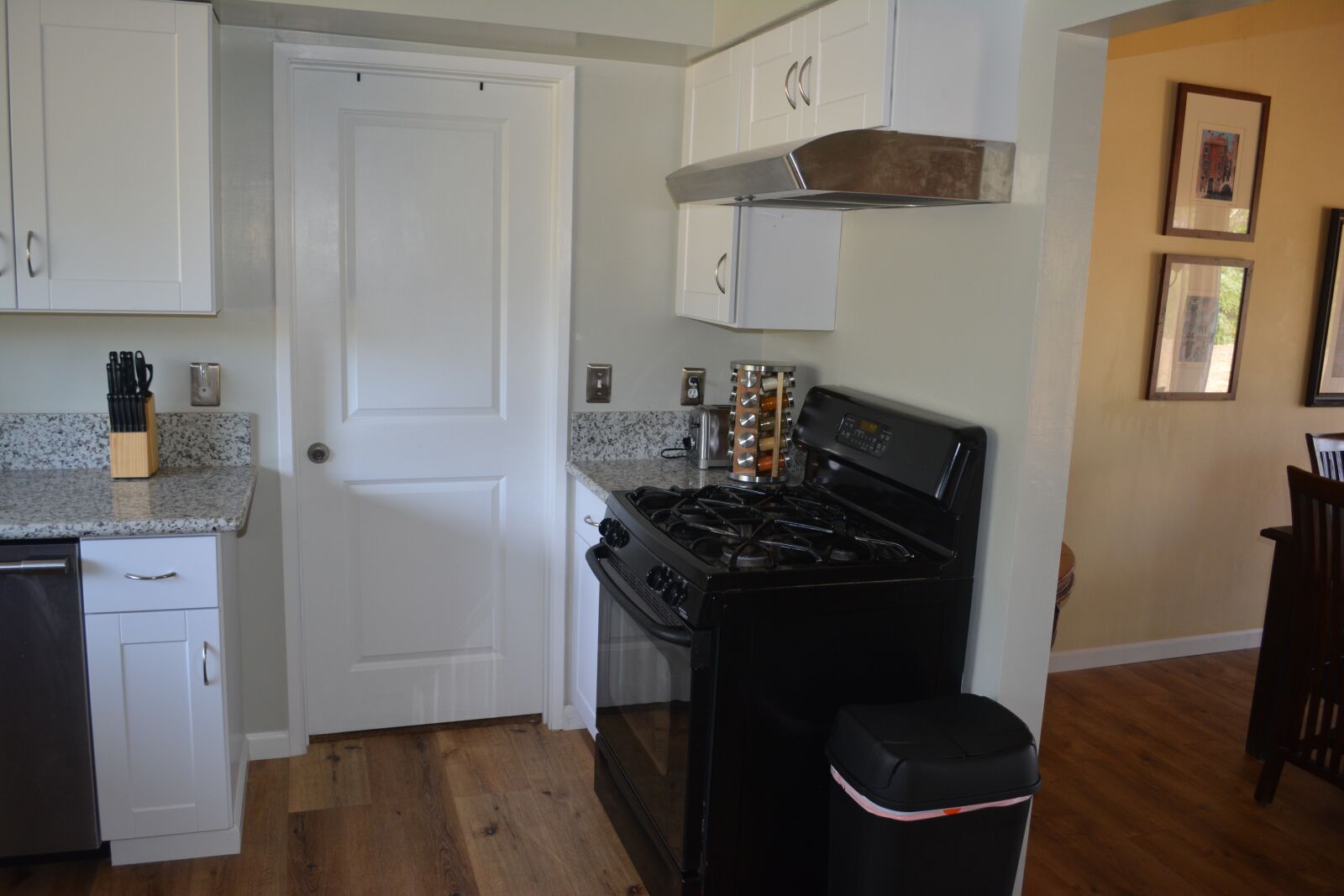 Nikon D5200 sample photo. Stove, oven, door photography