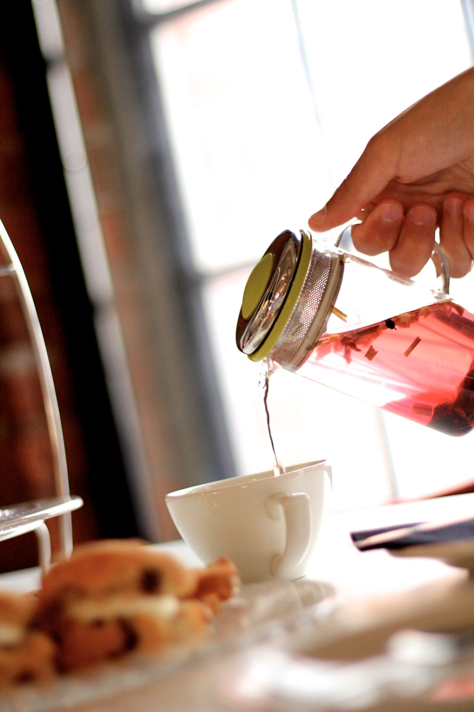 Canon EOS 550D (EOS Rebel T2i / EOS Kiss X4) sample photo. Light, coffee, tea, dessert photography