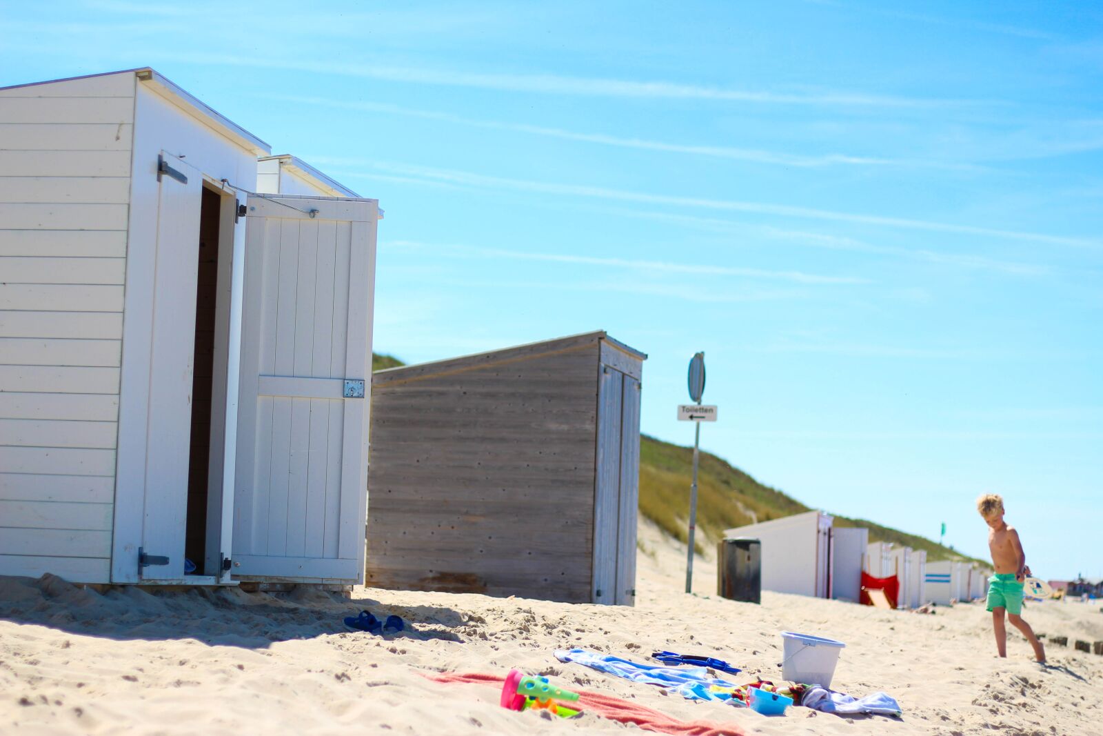 Canon EOS 700D (EOS Rebel T5i / EOS Kiss X7i) + Canon EF 50mm F1.8 STM sample photo. Beach, domburg, netherlands photography