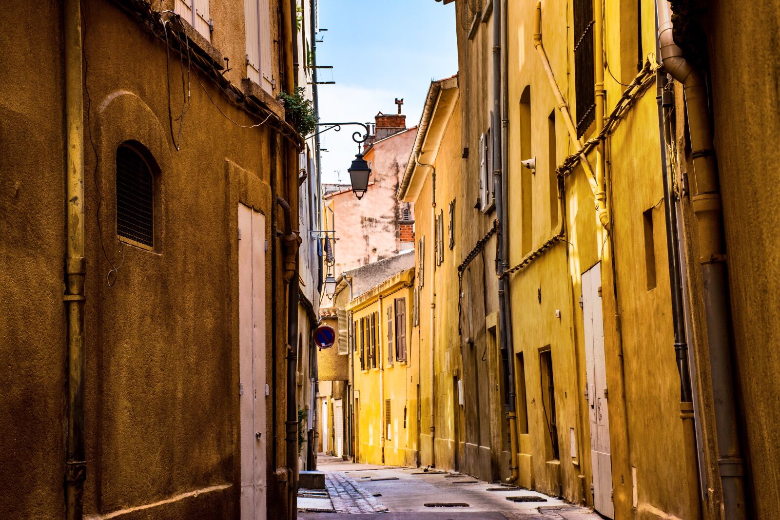Nikon D5600 sample photo. City, street, empty photography