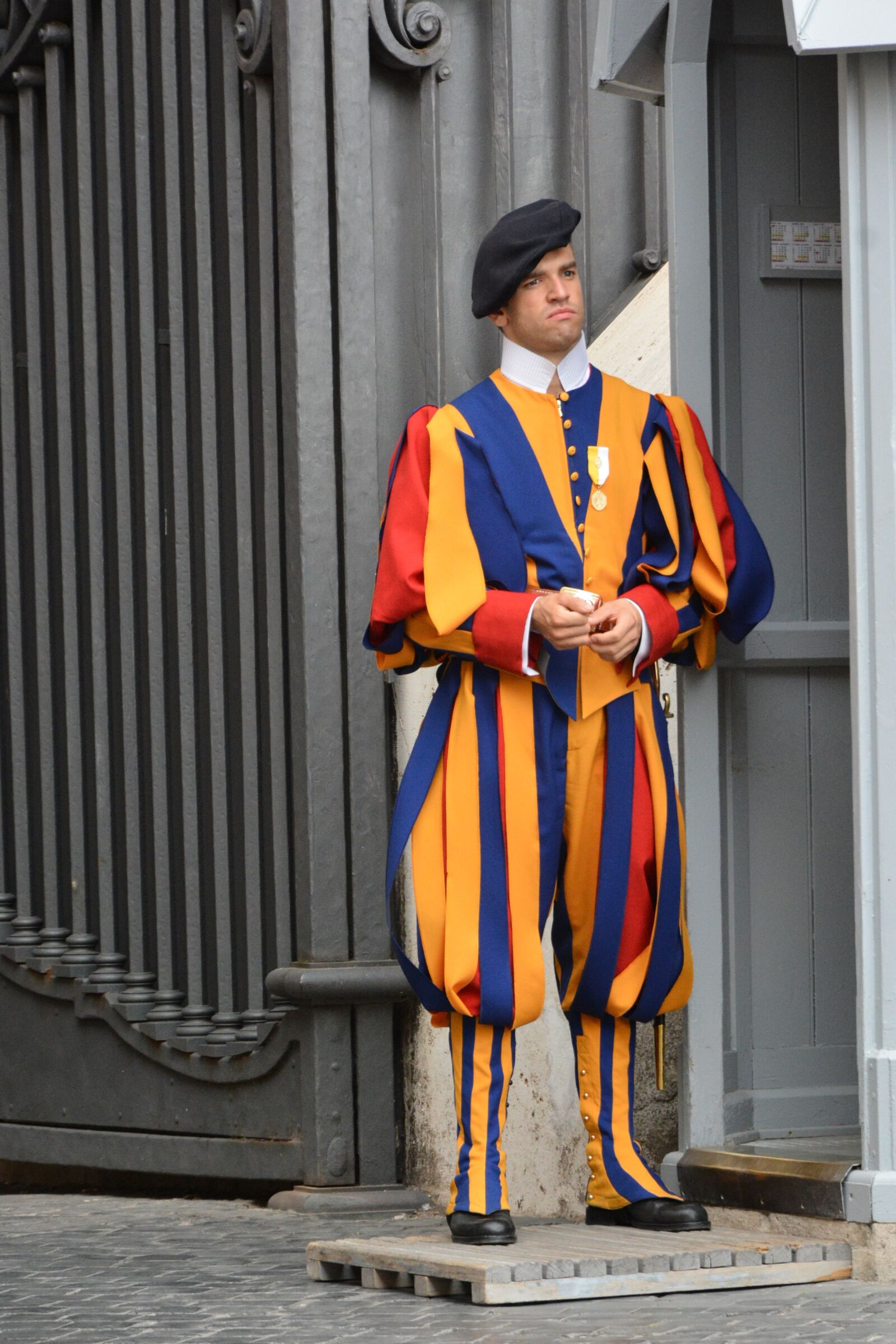 Nikon D7100 sample photo. Guard, vatican, rome photography