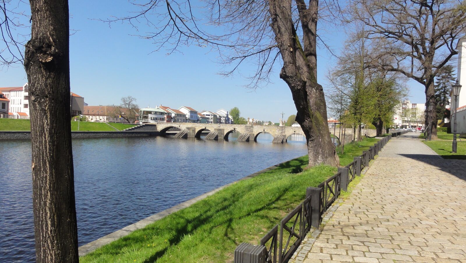 Sony DSC-HX5V sample photo. Old bridge, czechia, river photography