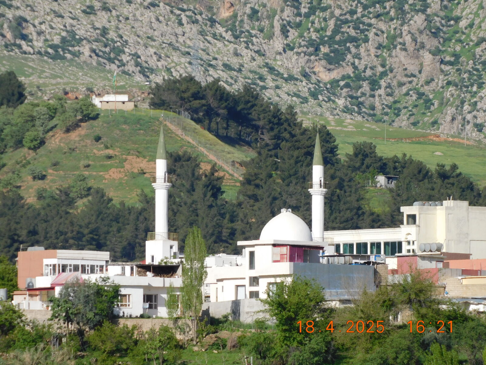 Nikon Coolpix B600 sample photo. Mizgefta şêladizê photography