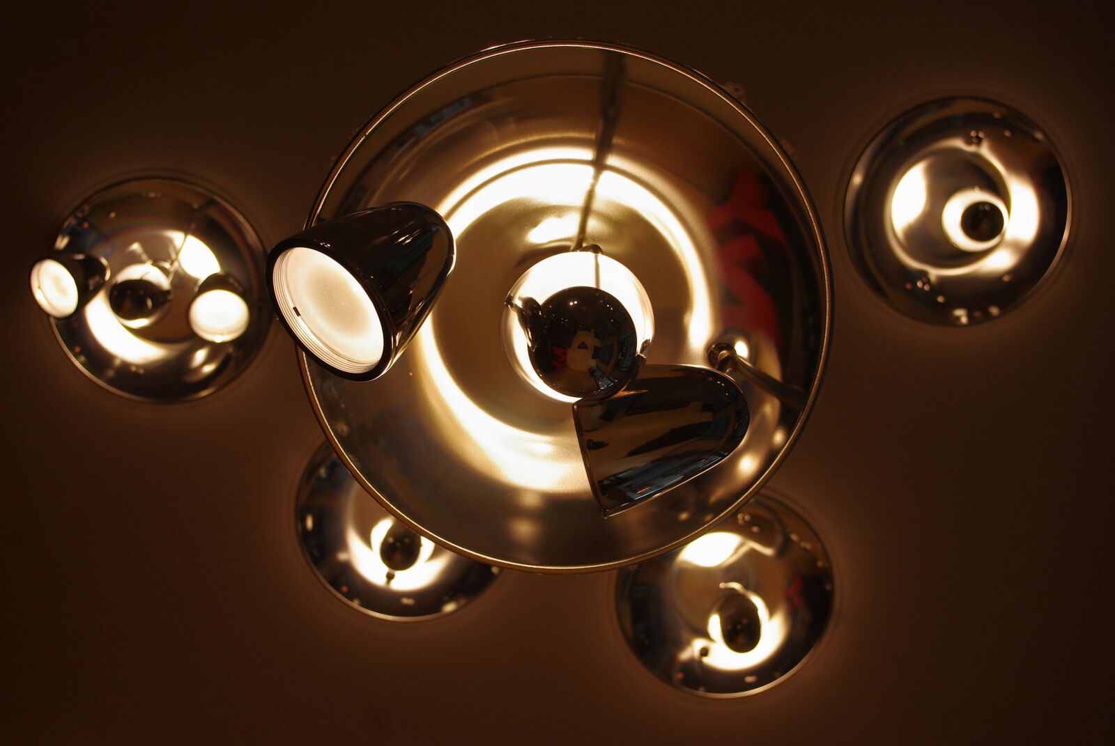 Pentax K-m (K2000) sample photo. Lamp, light, lighting photography