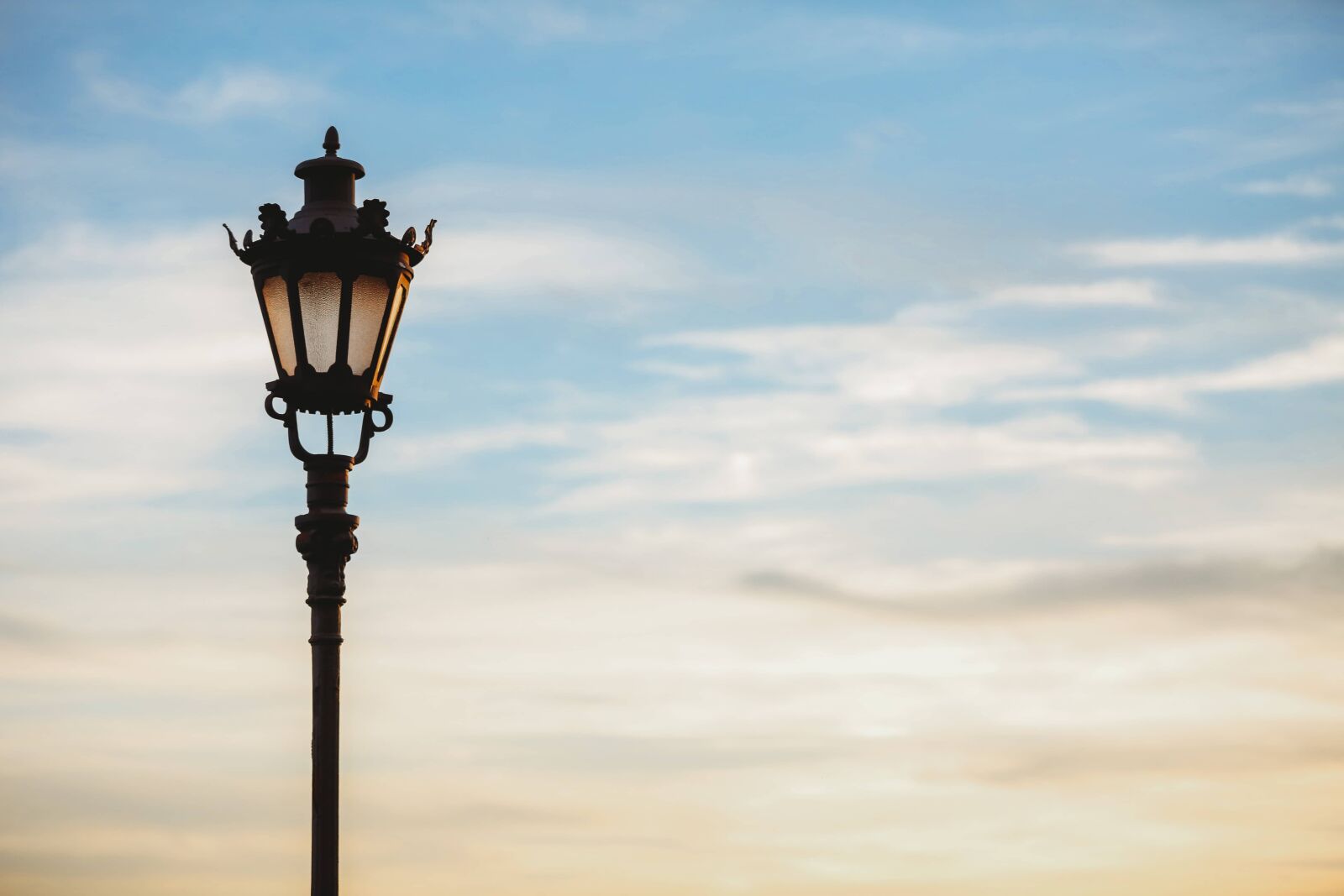 Canon EOS 5D Mark III sample photo. Blue sky, cast iron photography