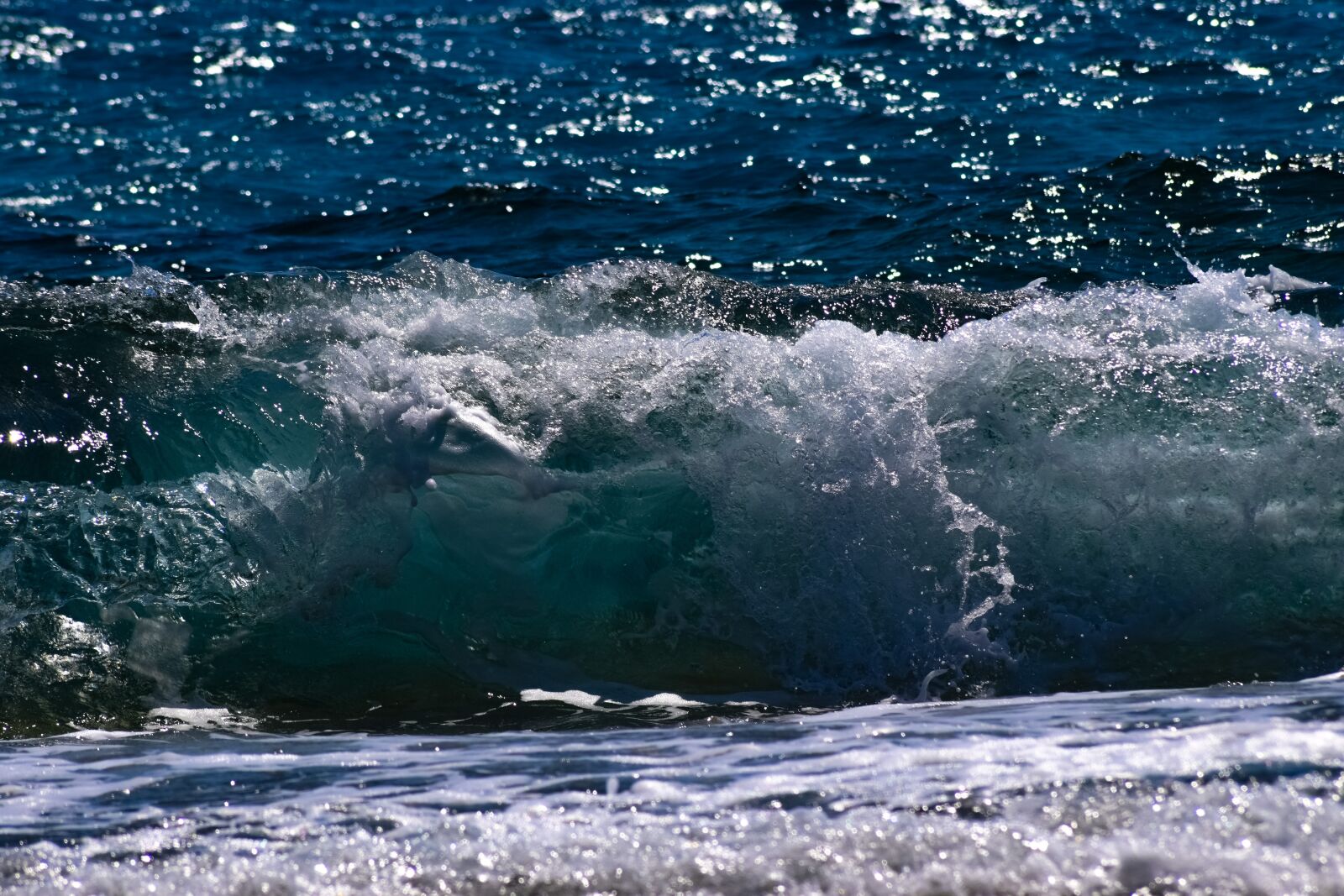 Nikon D3300 sample photo. Wave, spray, foam photography
