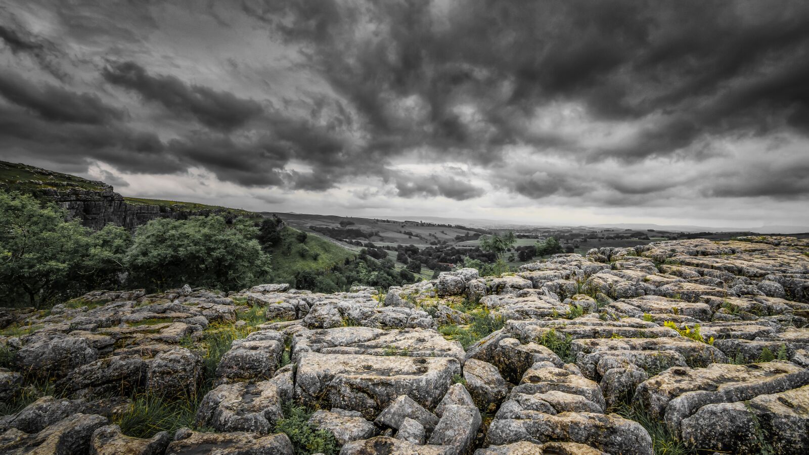 Tokina AT-X Pro 11-16mm F2.8 DX II sample photo. Malham cove, yorkshire, limestone photography