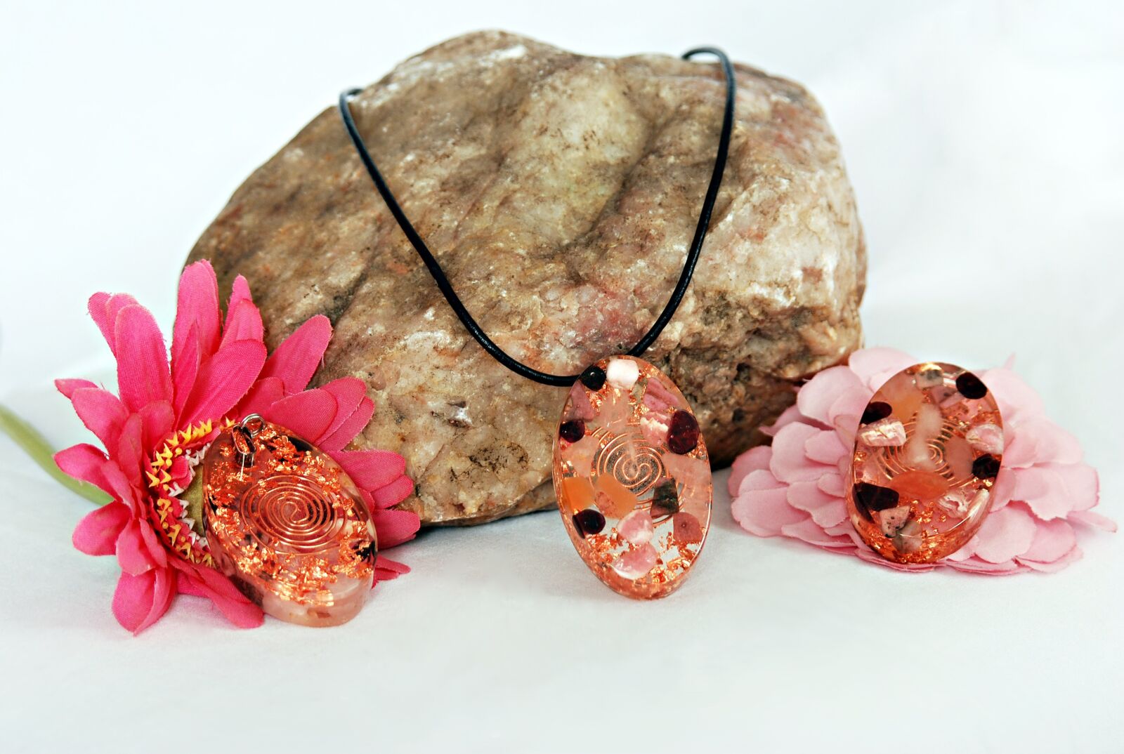 Nikon D80 sample photo. Jewelry, flower, rock photography