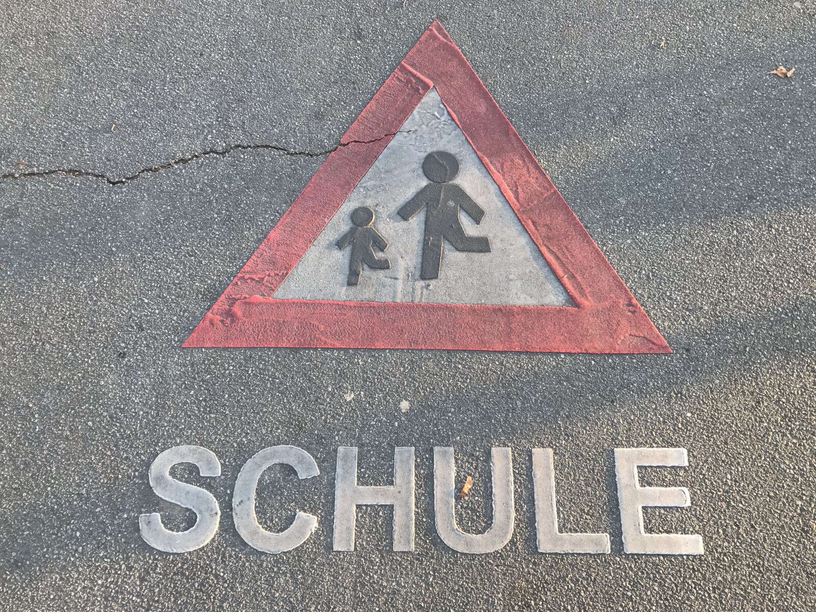Apple iPhone 7 sample photo. Traffic sign, road, note photography