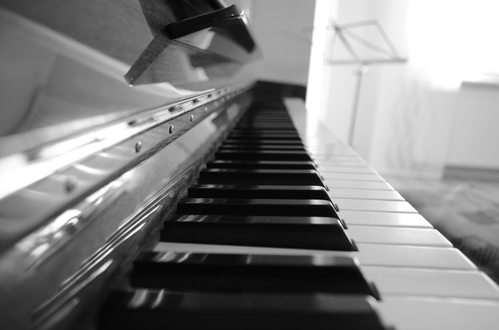 Nikon D5100 sample photo. Piano, keyboard, music photography
