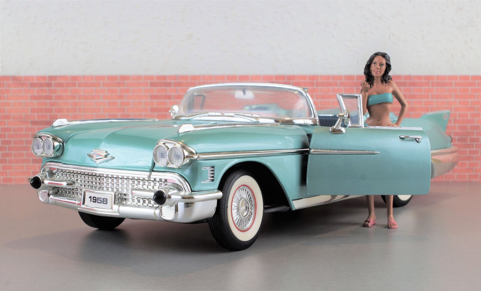 Sony DT 18-70mm F3.5-5.6 sample photo. Model car, cadillac, cadillac photography