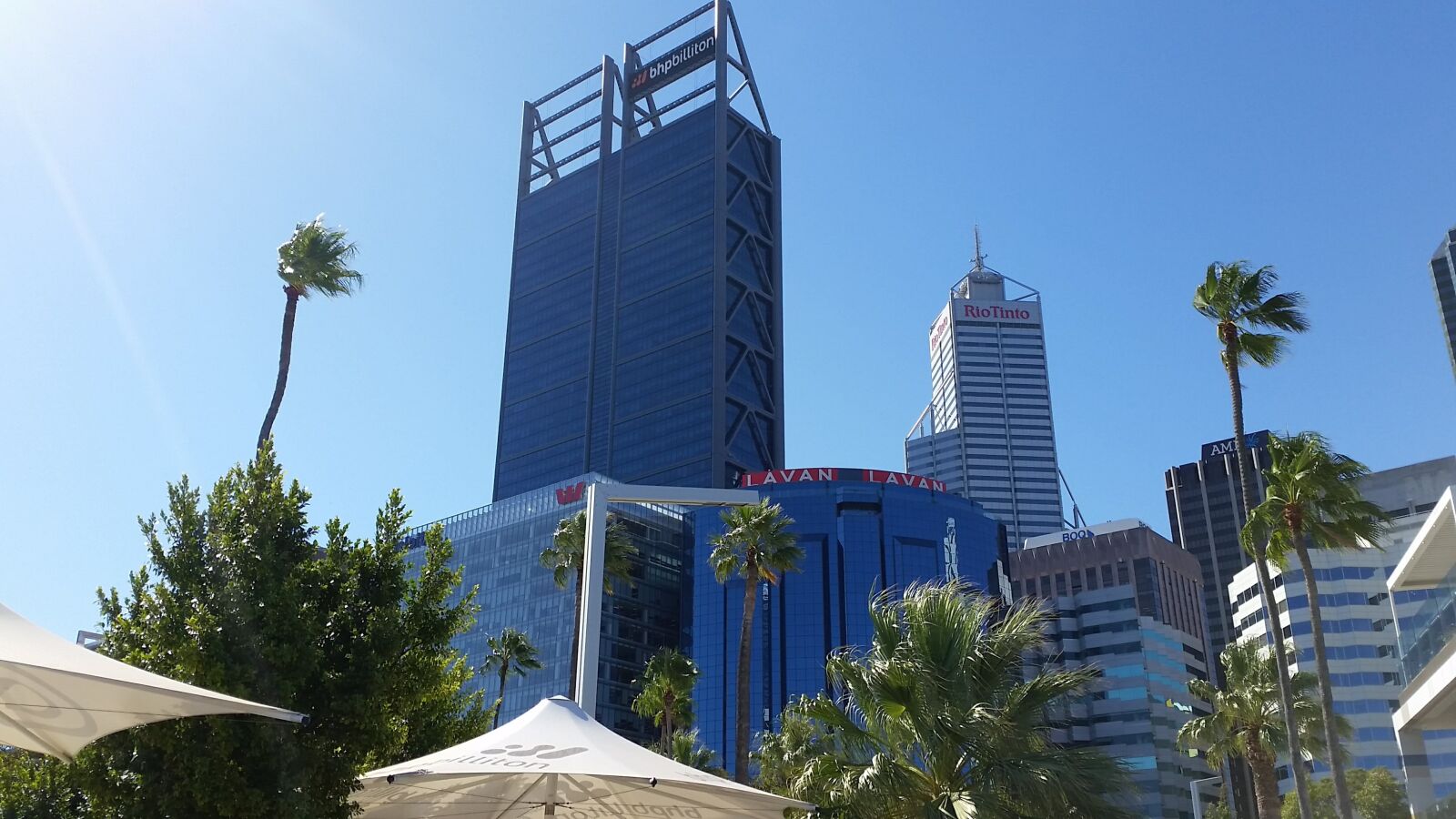 Samsung Galaxy S5 sample photo. Architecture, sky, city photography