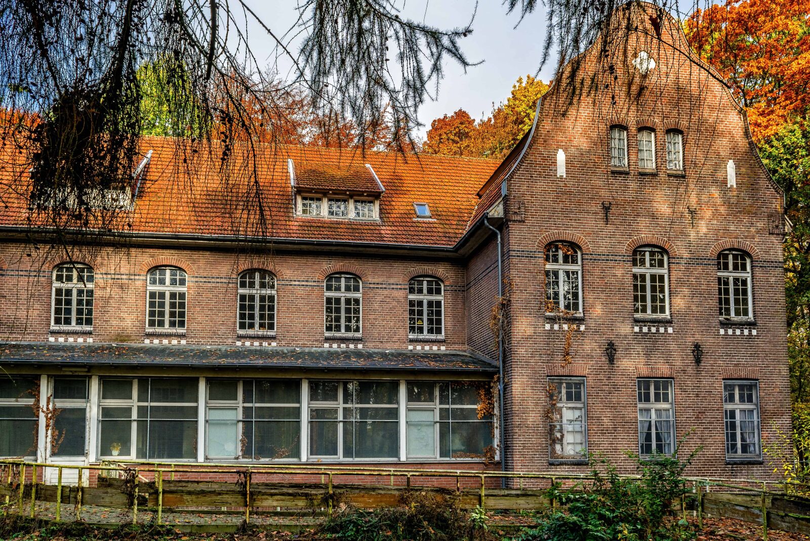 Nikon D3300 sample photo. House, home, architecture, old photography