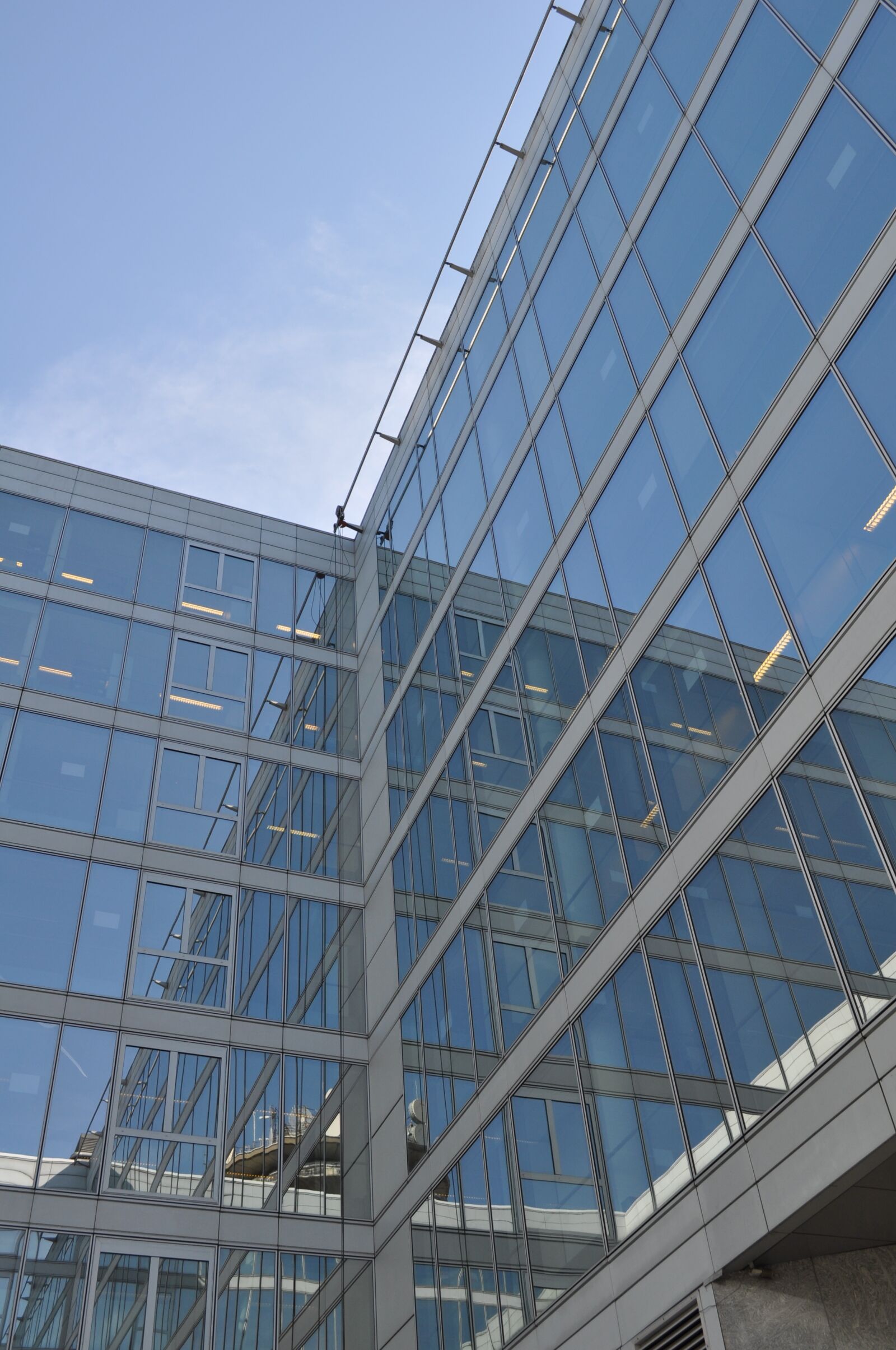 Nikon D5000 sample photo. Windows, air, architecture photography