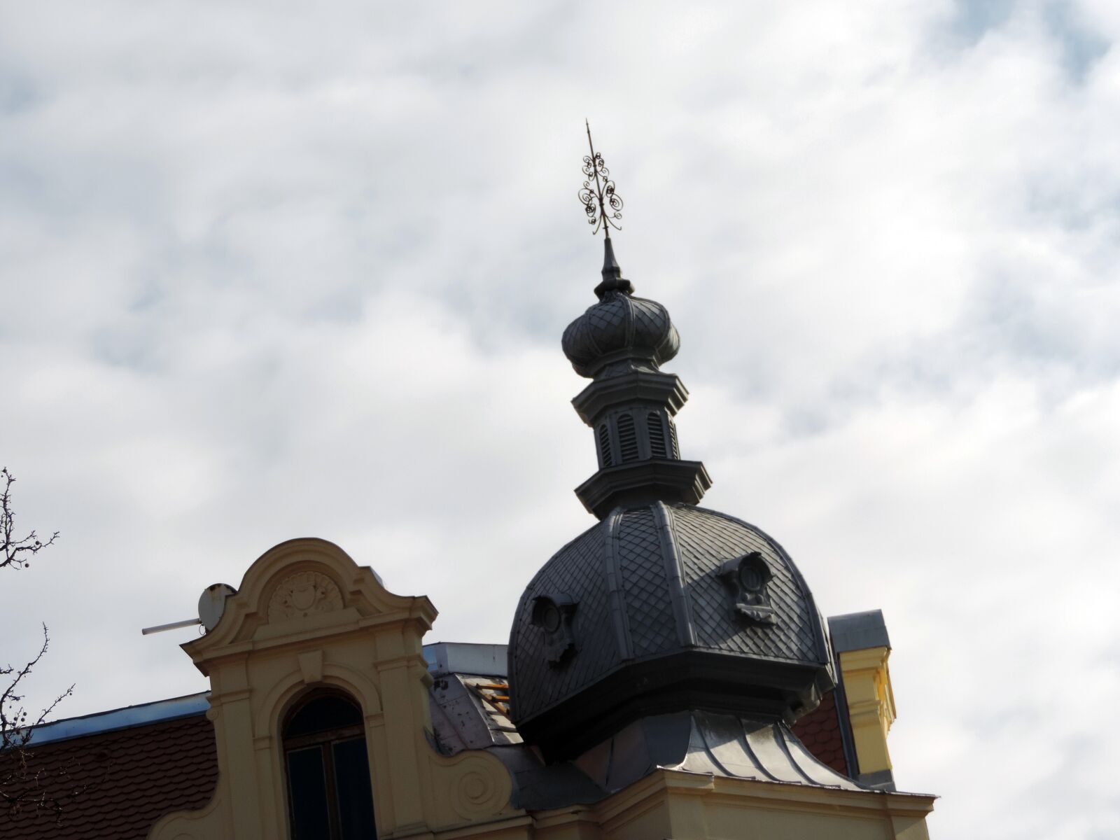 Nikon Coolpix P520 sample photo. Dome, building, roof, architecture photography