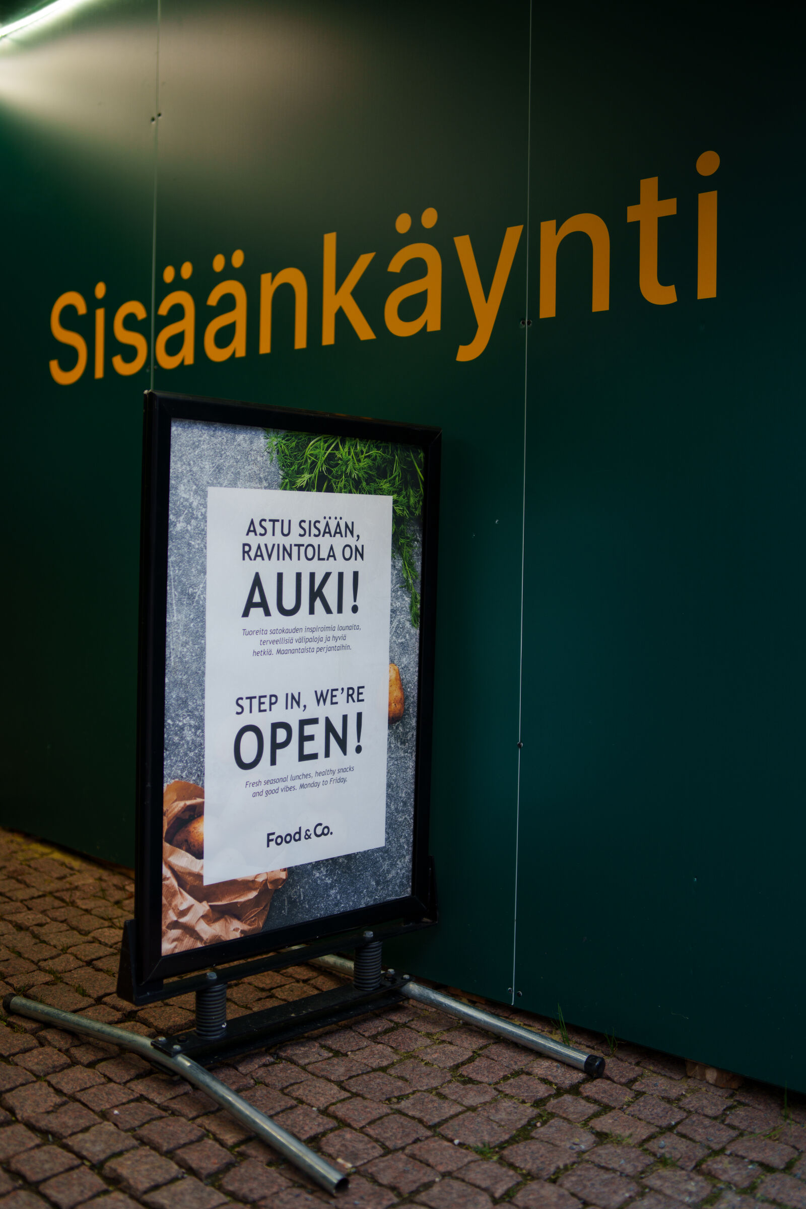 Samyang AF 35mm F1.4 P sample photo. Restaurant is open photography