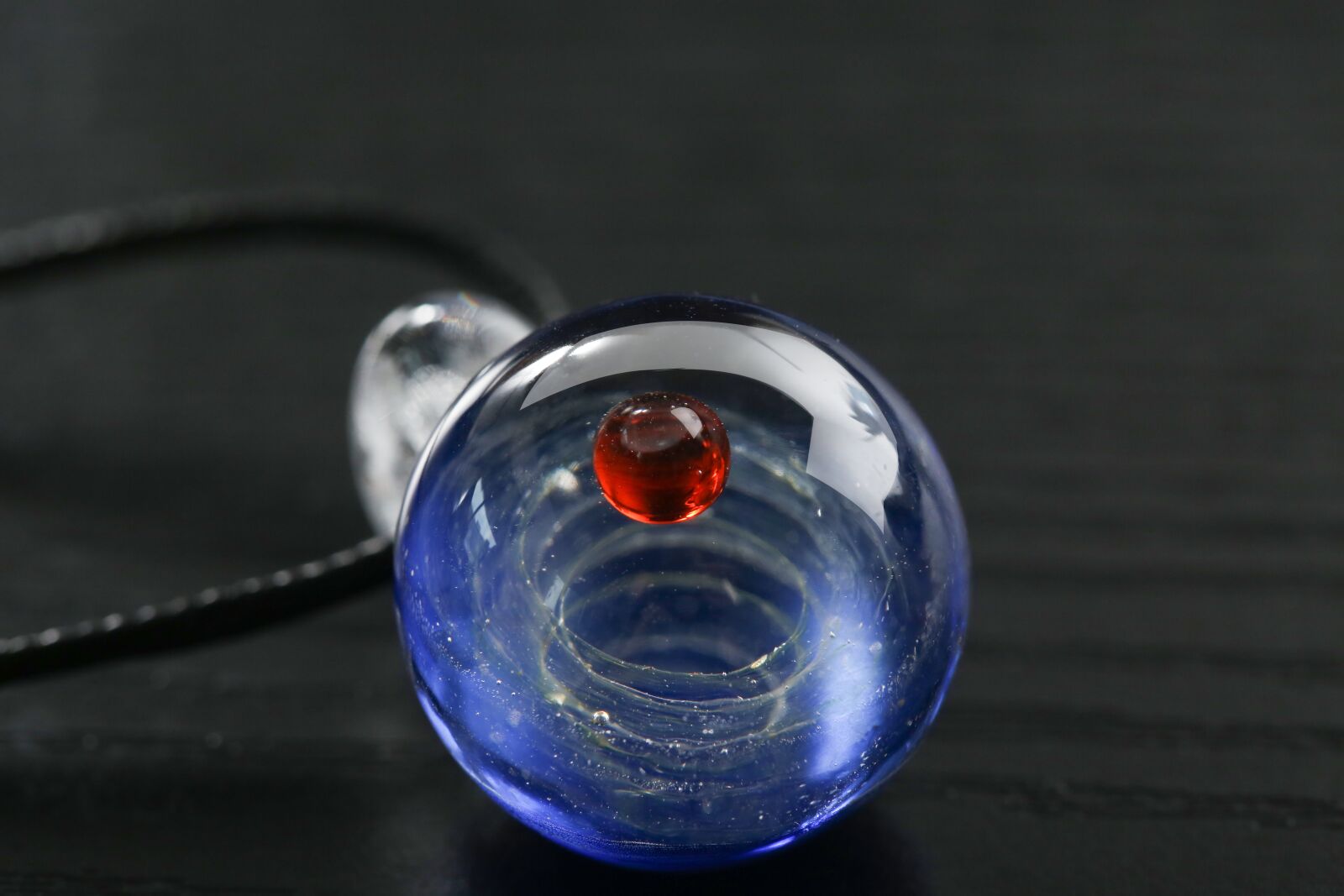 Canon EF 100mm F2.8L Macro IS USM sample photo. Starry sky, necklace, decoration photography