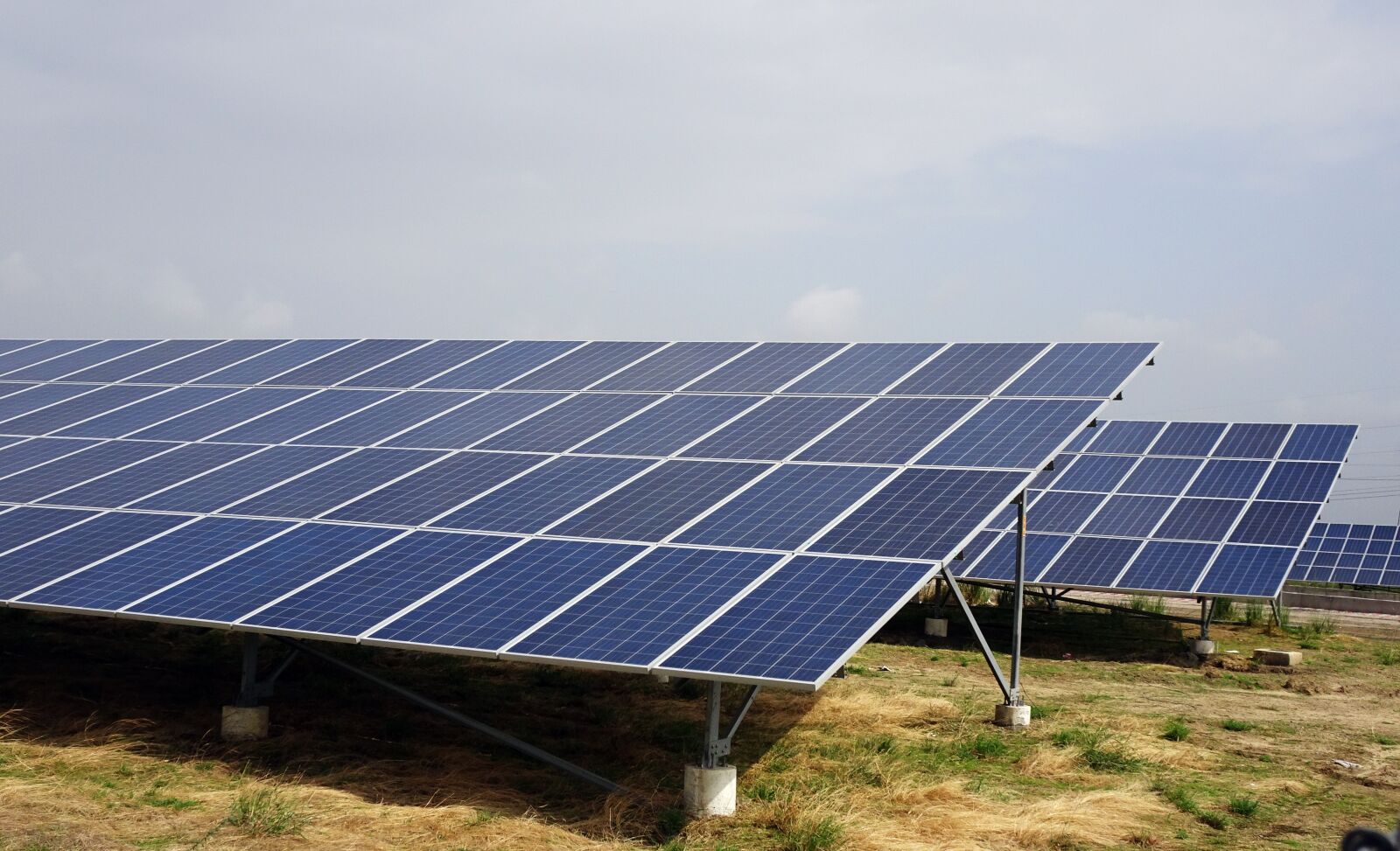 Sony Cyber-shot DSC-HX90V sample photo. Solar panels, renewable energy photography
