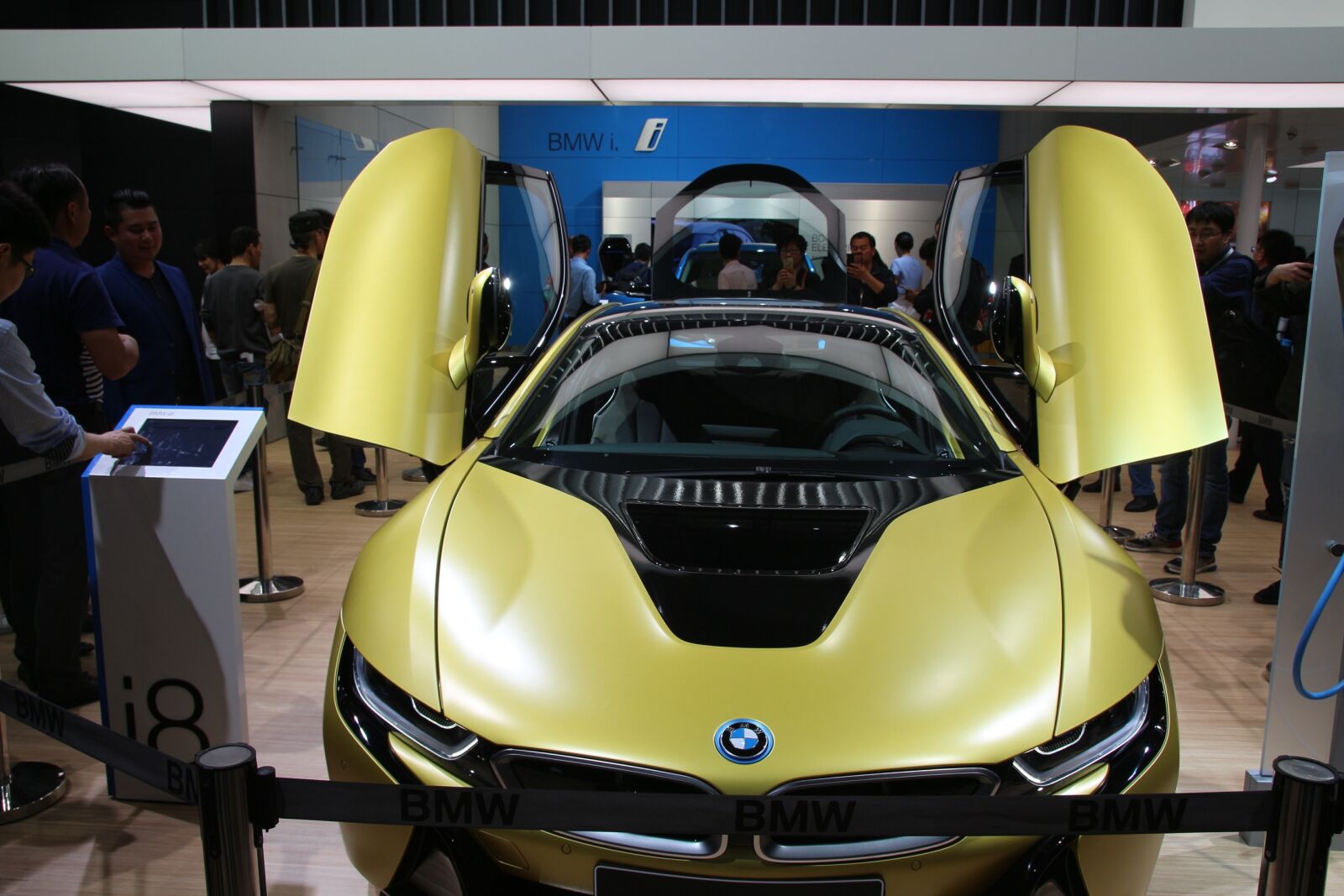 Canon EOS 700D (EOS Rebel T5i / EOS Kiss X7i) sample photo. Bmwi8, the shanghai auto photography