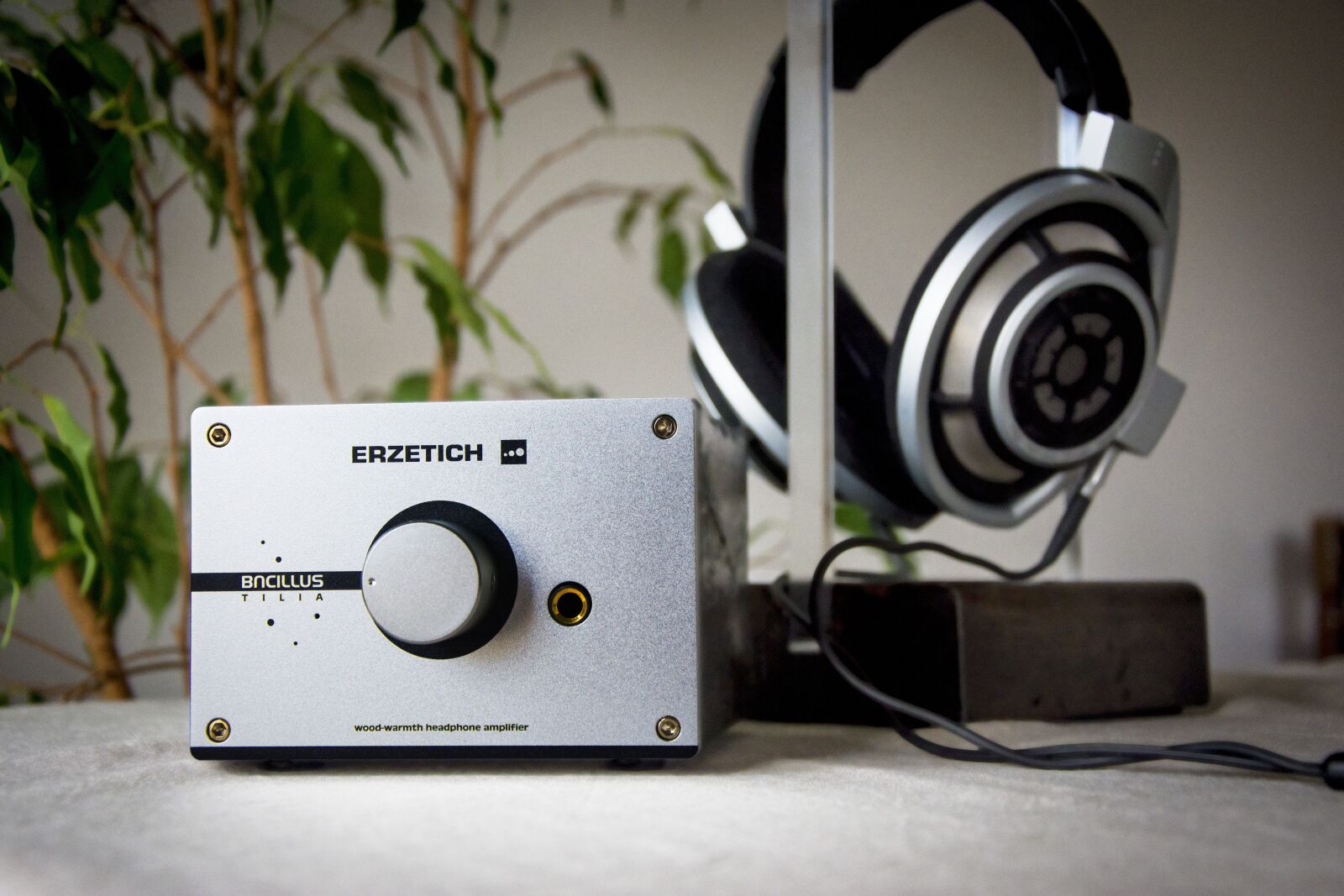 Nikon D7200 sample photo. Headphone amplifier, music, equipment photography