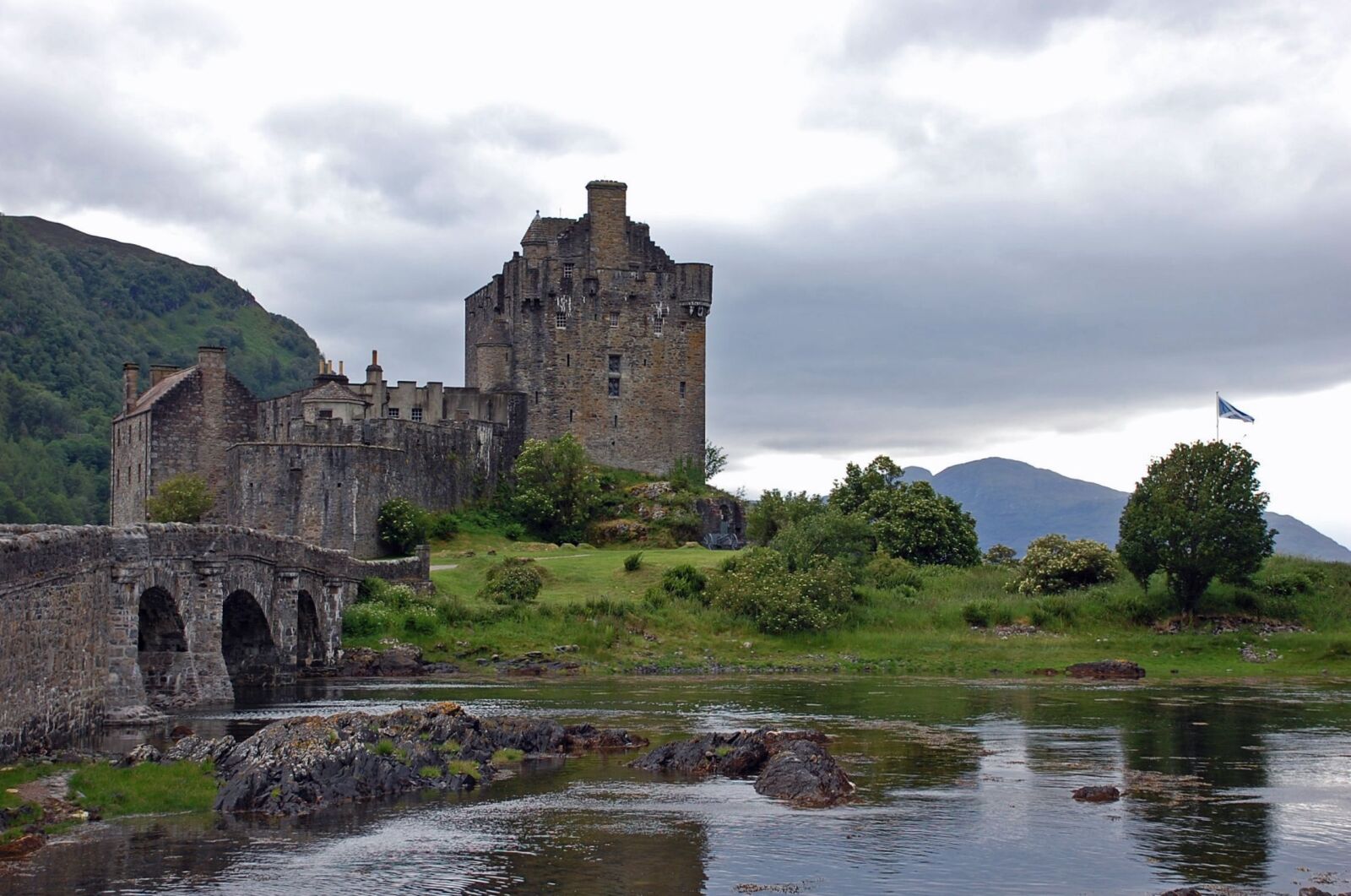 Nikon D40 sample photo. Castle, bridge, scotland photography