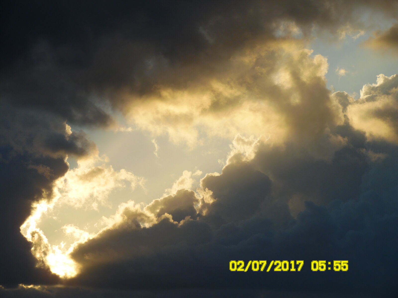 Samsung WB1100F/WB1101F/WB1102F sample photo