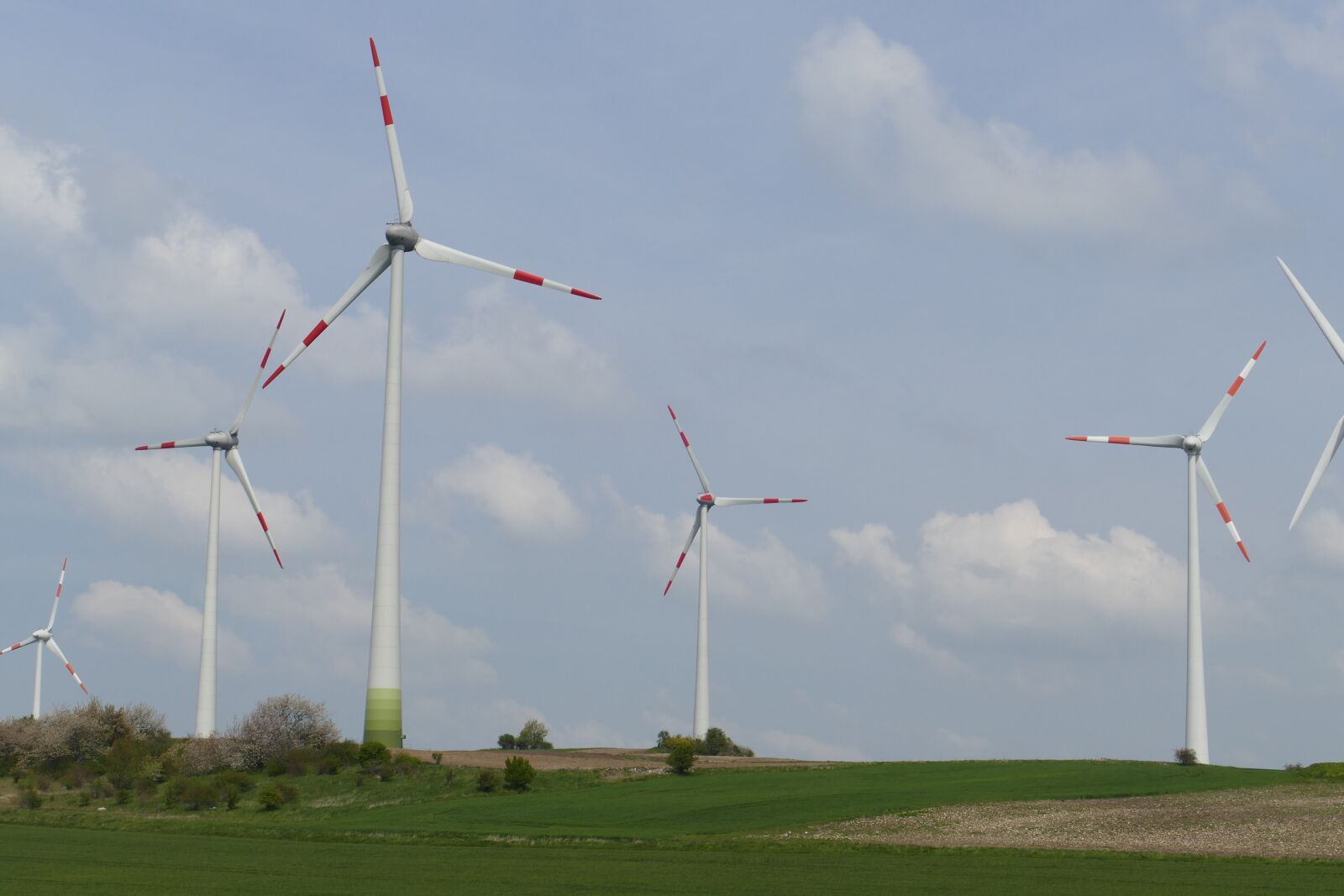 Panasonic Lumix DMC-FZ1000 sample photo. Wind power, rotor, energy photography