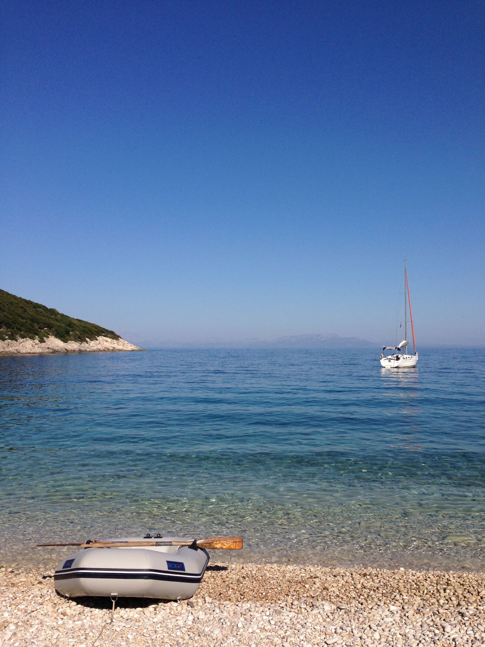 Apple iPhone 5 sample photo. Beach, blue, sky, boat photography