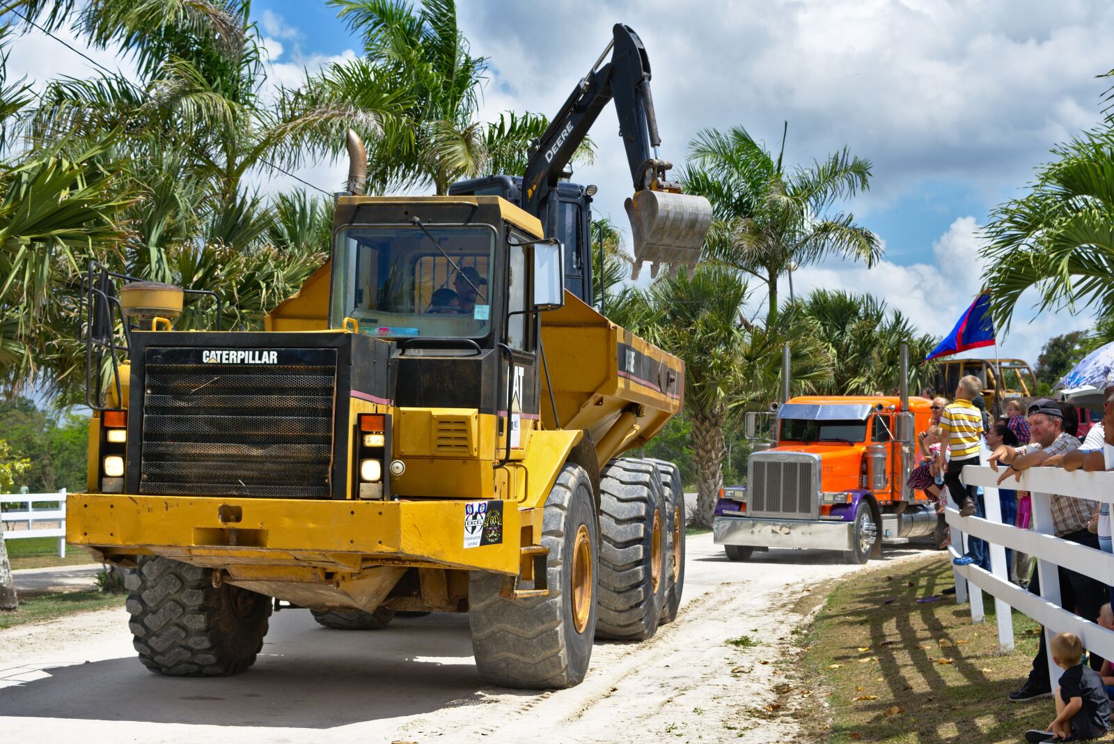 Nikon D7200 sample photo. Truck, vehicle, transportation system photography