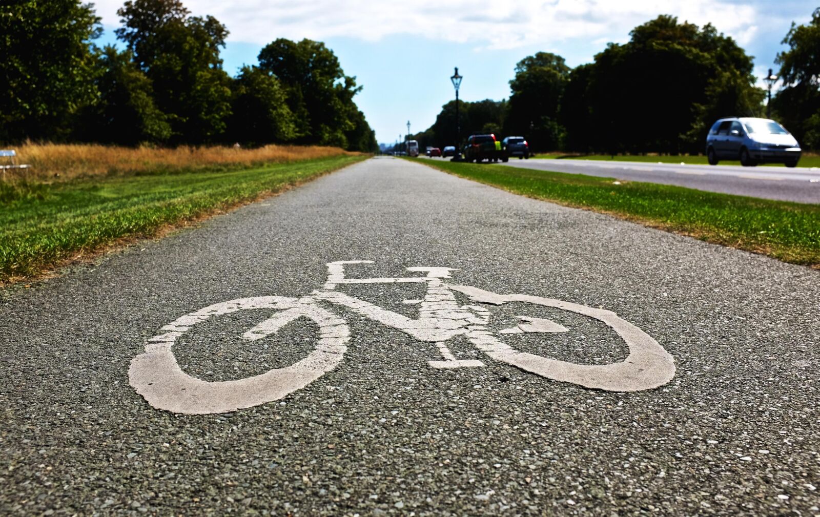 Fujifilm X100T sample photo. Bike, bicycle, path photography
