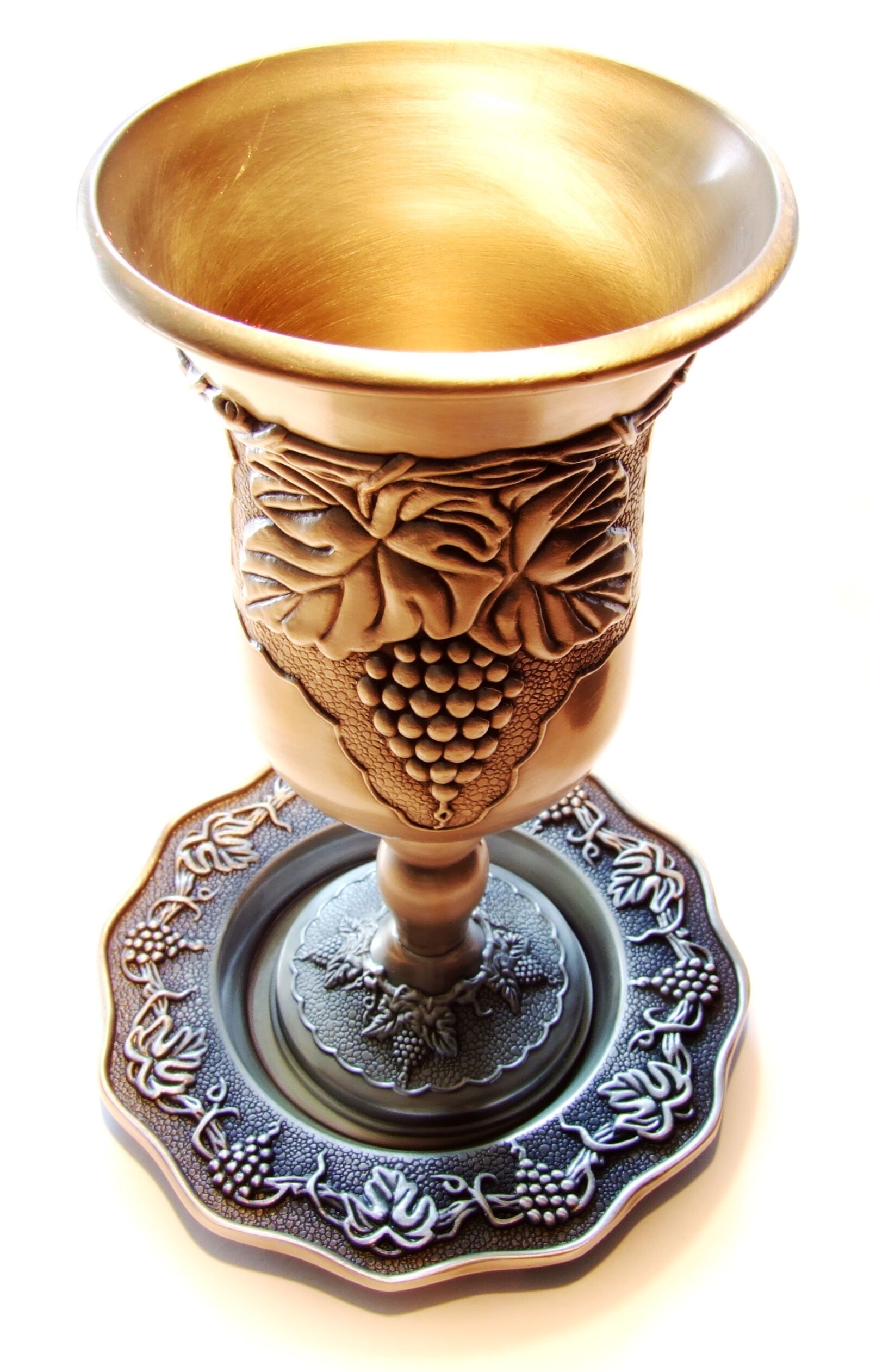 Fujifilm FinePix S6500fd sample photo. Cup, wine, kiddush photography