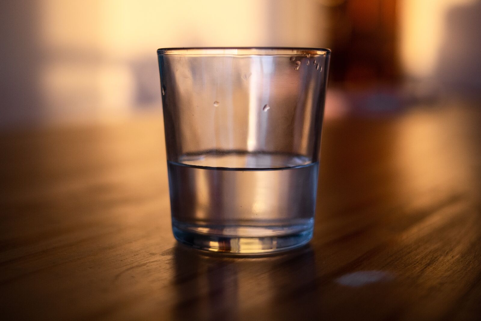 ZEISS Milvus 35mm F1.4 sample photo. Glass, water, drink photography