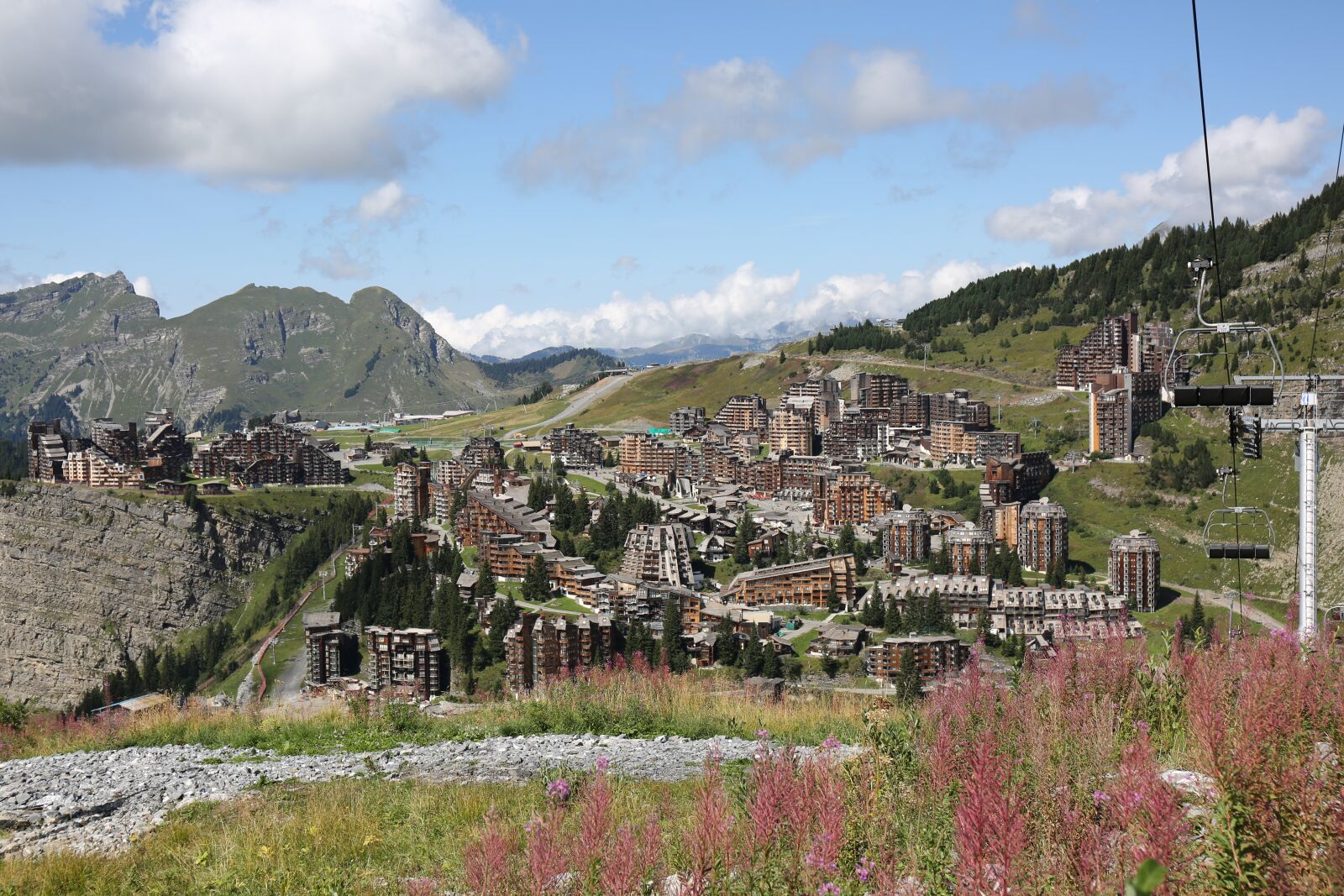 Canon EF 24-70mm F4L IS USM sample photo. Mountain, summer, avoriaz photography