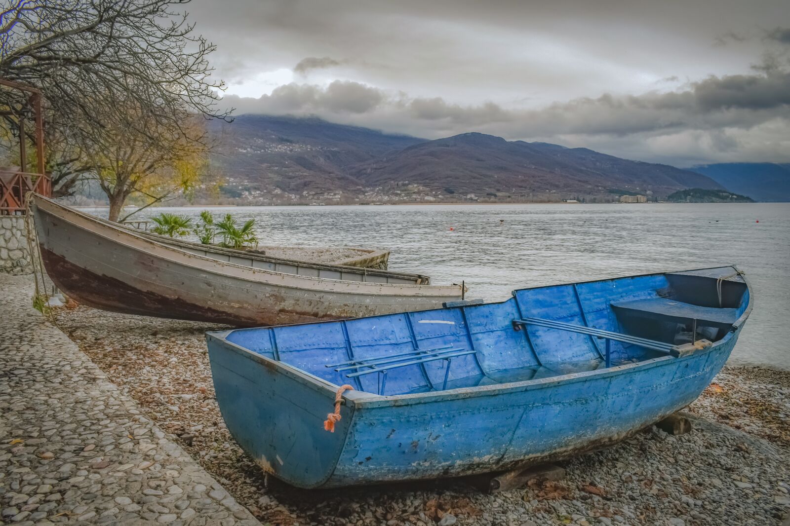 Nikon D3300 sample photo. Boats, beach, lake photography