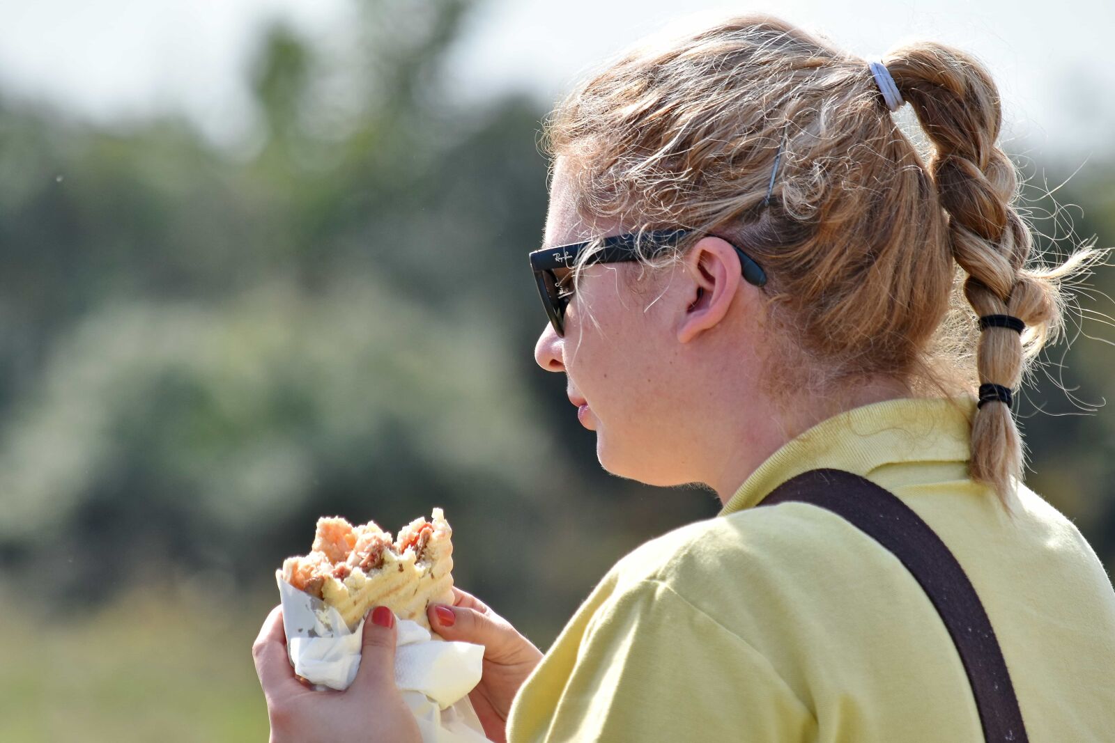 Nikon D5500 sample photo. Burrito, eating, fast food photography