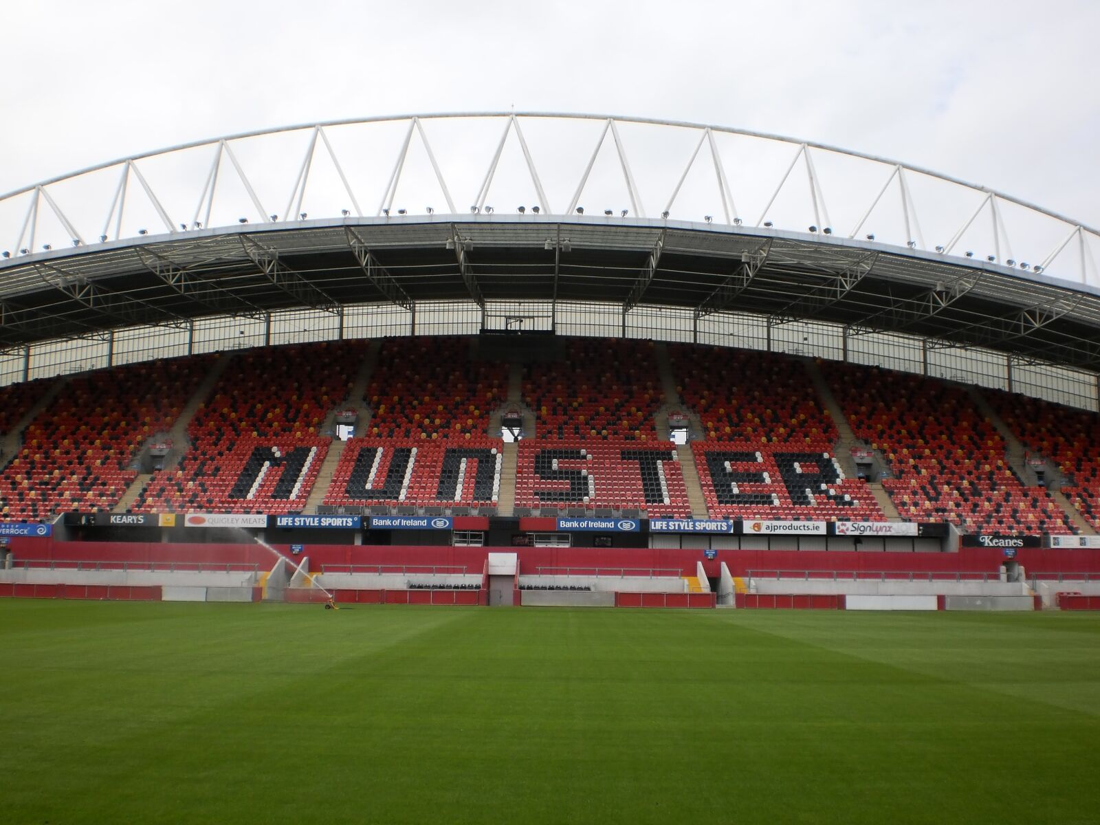 Olympus T105,T100,X36 sample photo. Ireland, rugby, stadium photography