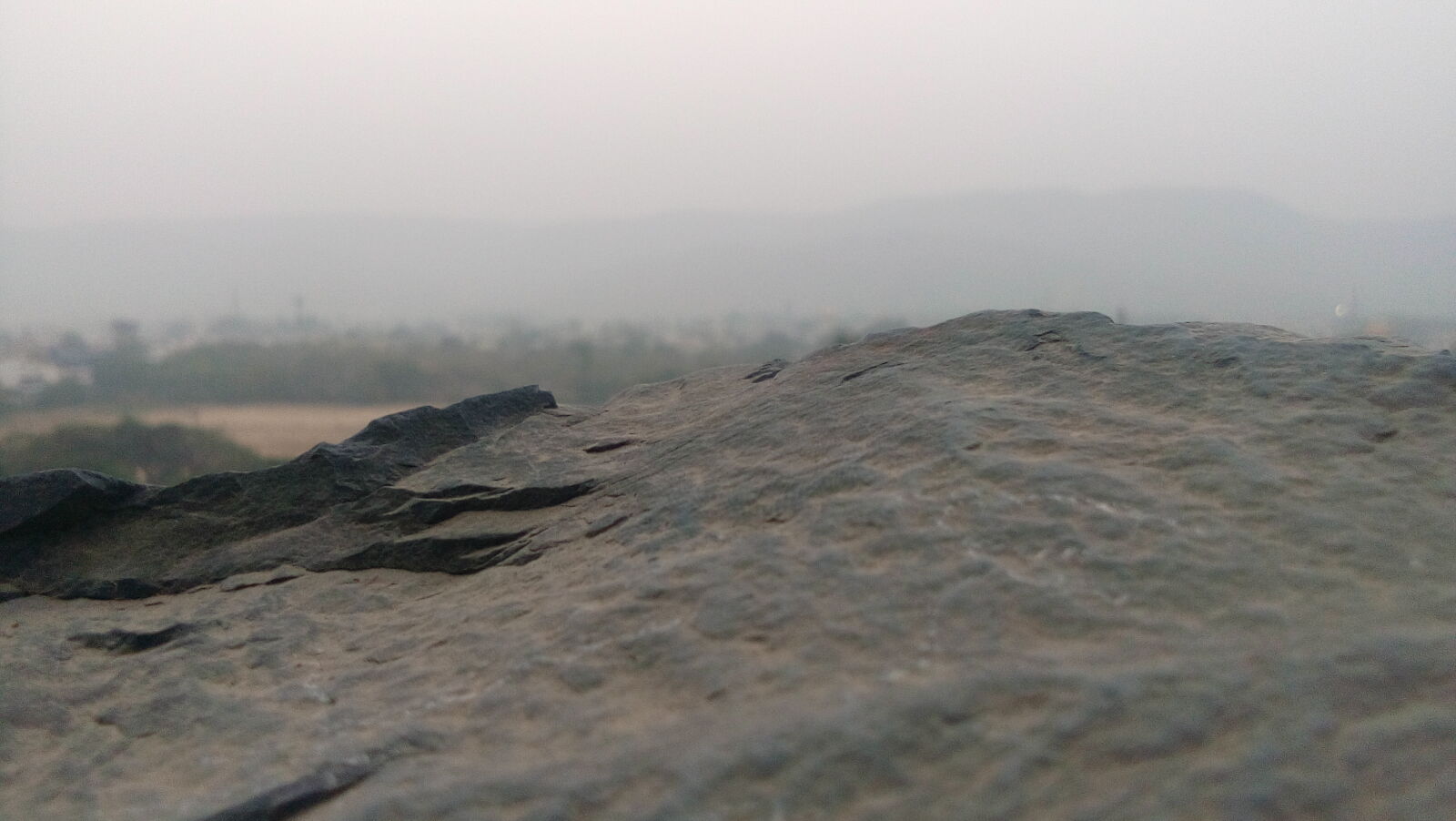 vivo Y31i sample photo. Mossy, rocks, red, rock photography