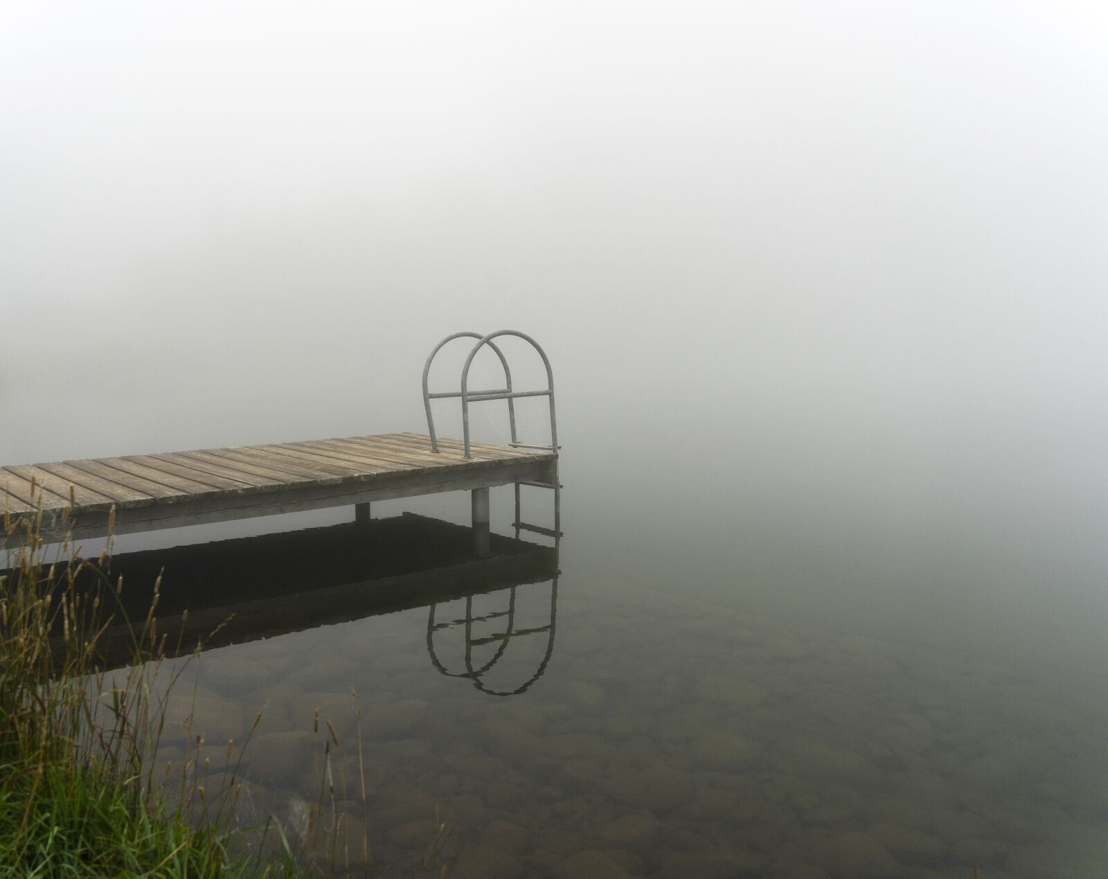 Sony a7 II + Sony Vario Tessar T* FE 24-70mm F4 ZA OSS sample photo. Water, lake, web photography
